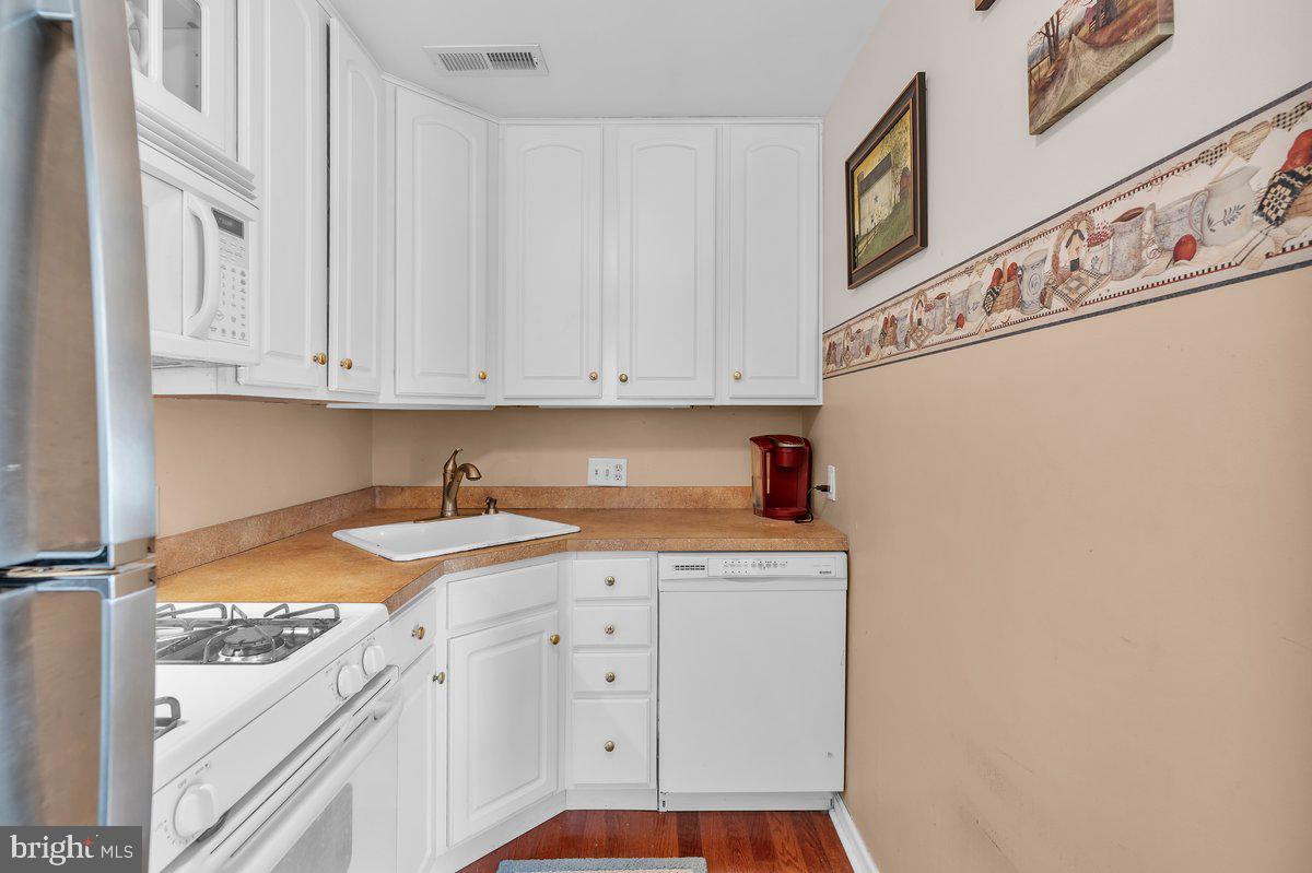 MAYFAIR (WEST) - Residential