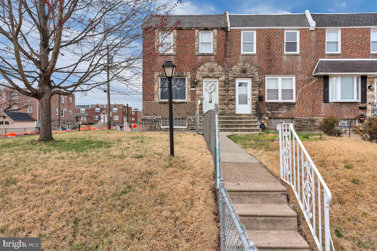 MAYFAIR (WEST) - Residential