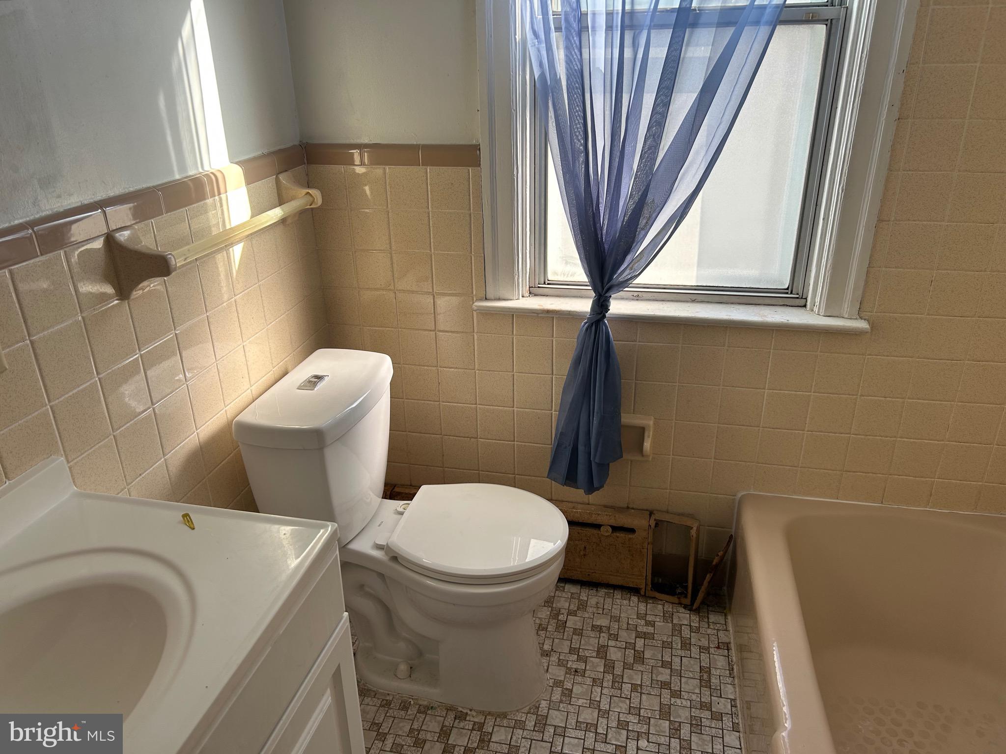 FOX CHASE - Residential