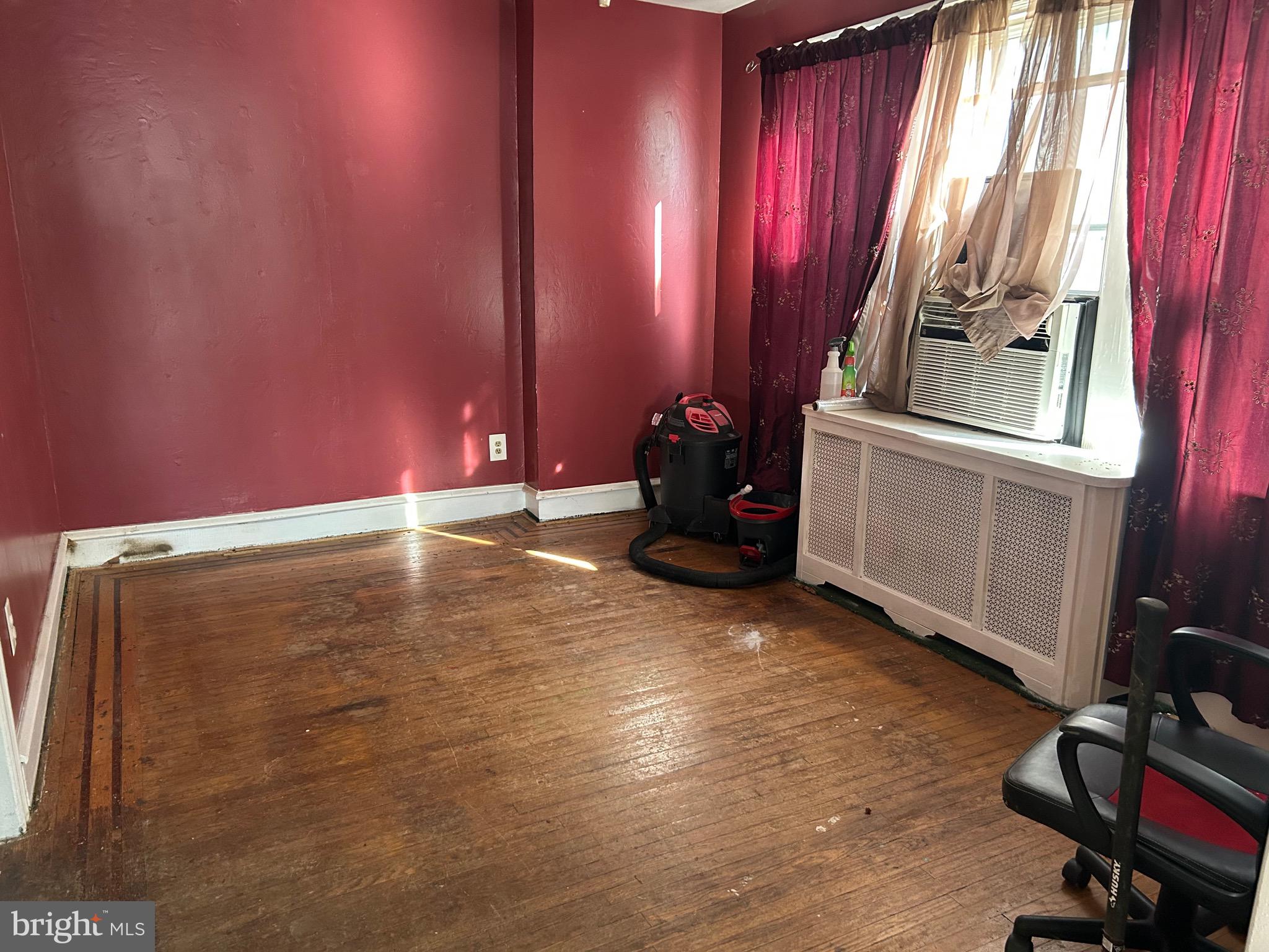 FOX CHASE - Residential