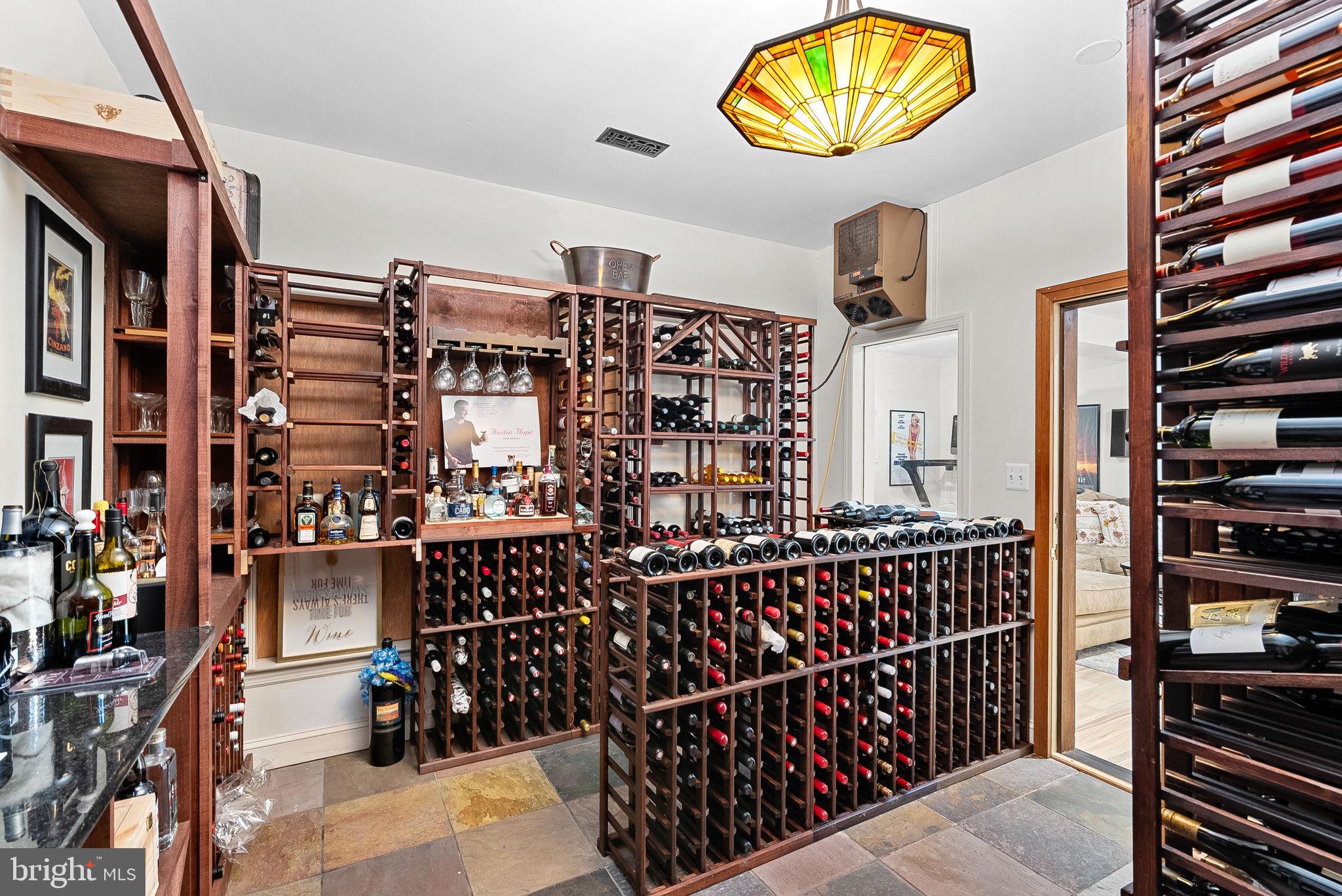 RIVER CREEK - Residential