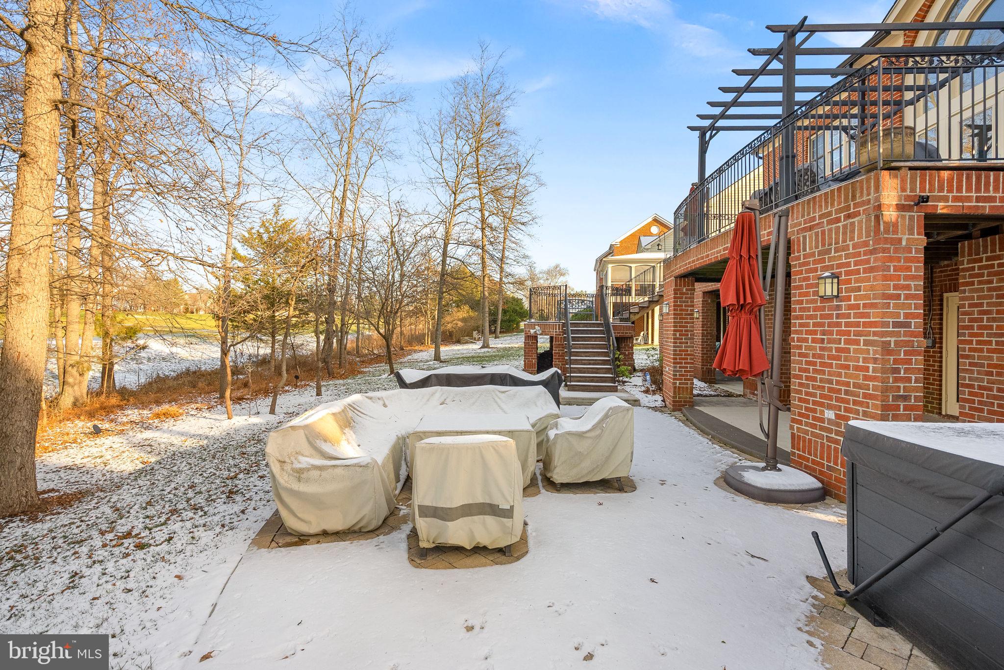 RIVER CREEK - Residential