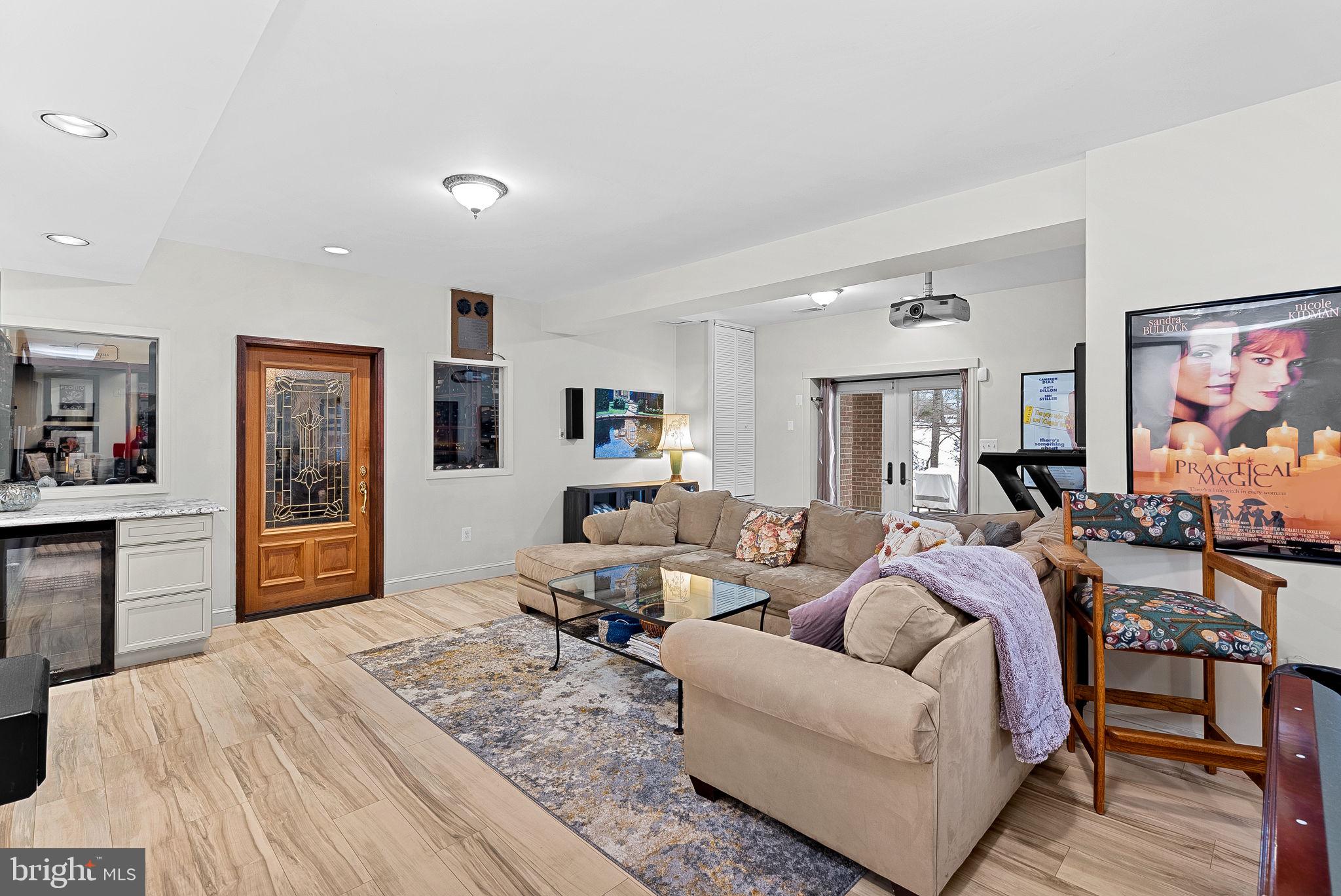 RIVER CREEK - Residential