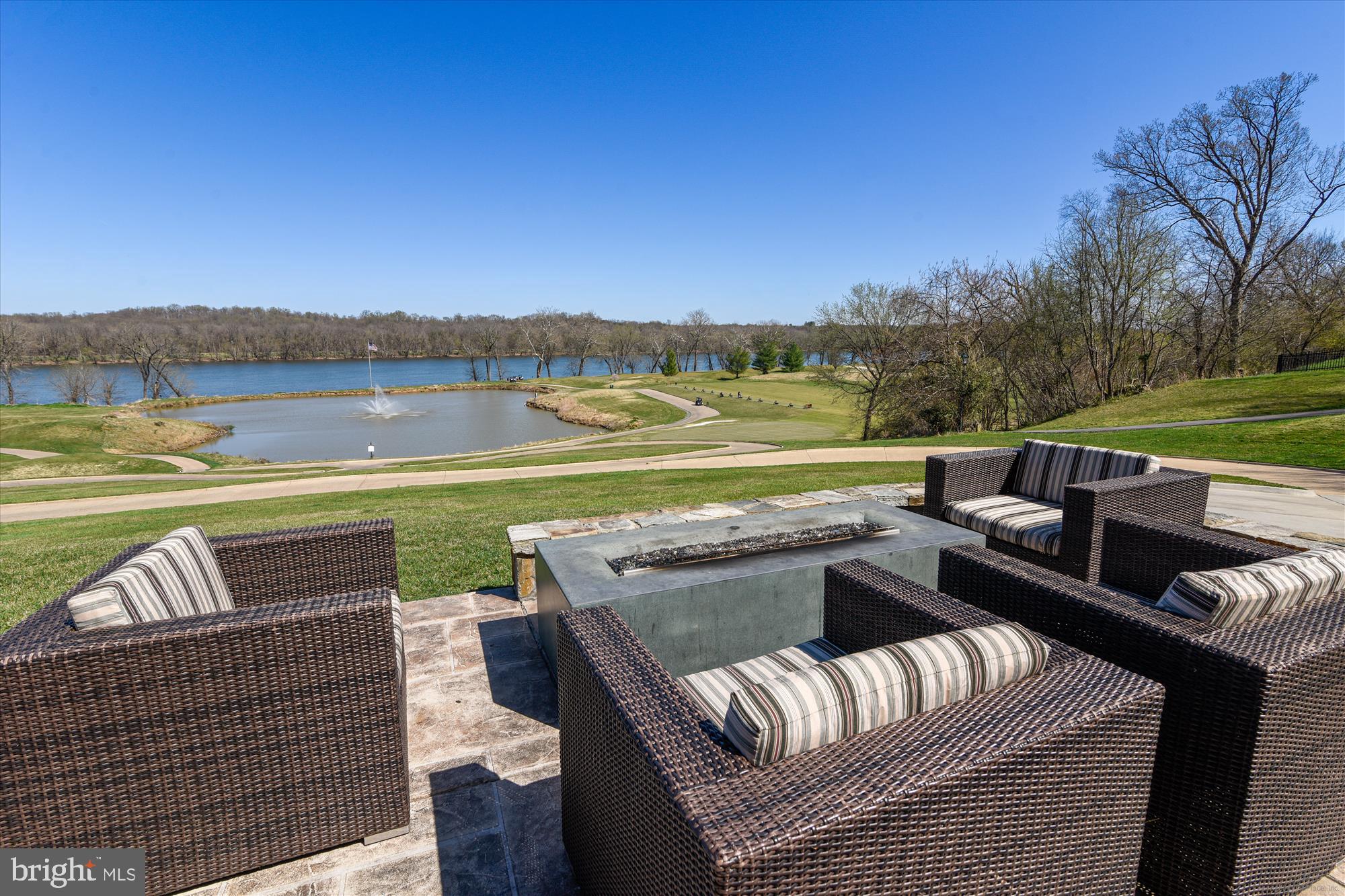 RIVER CREEK - Residential