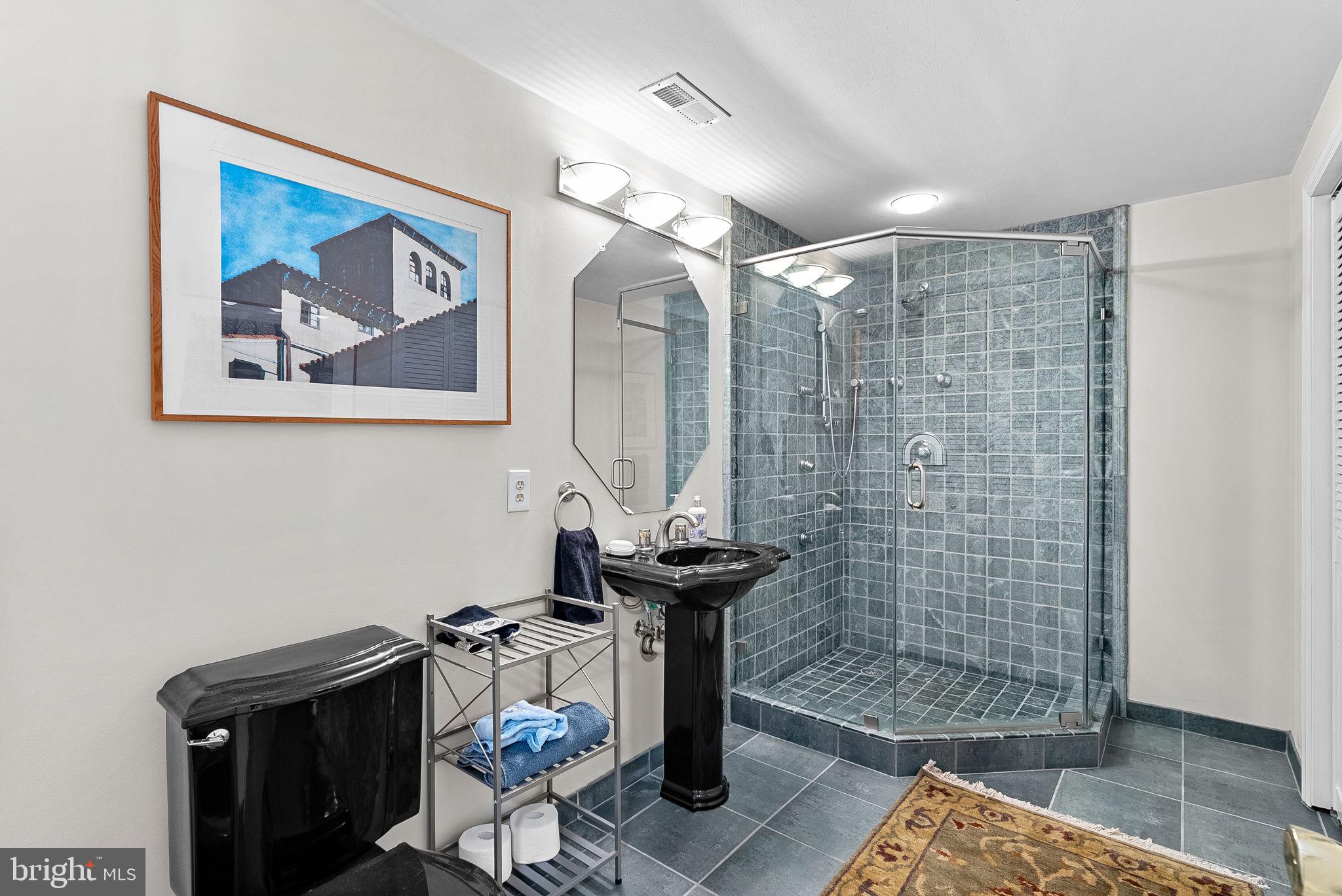 RIVER CREEK - Residential