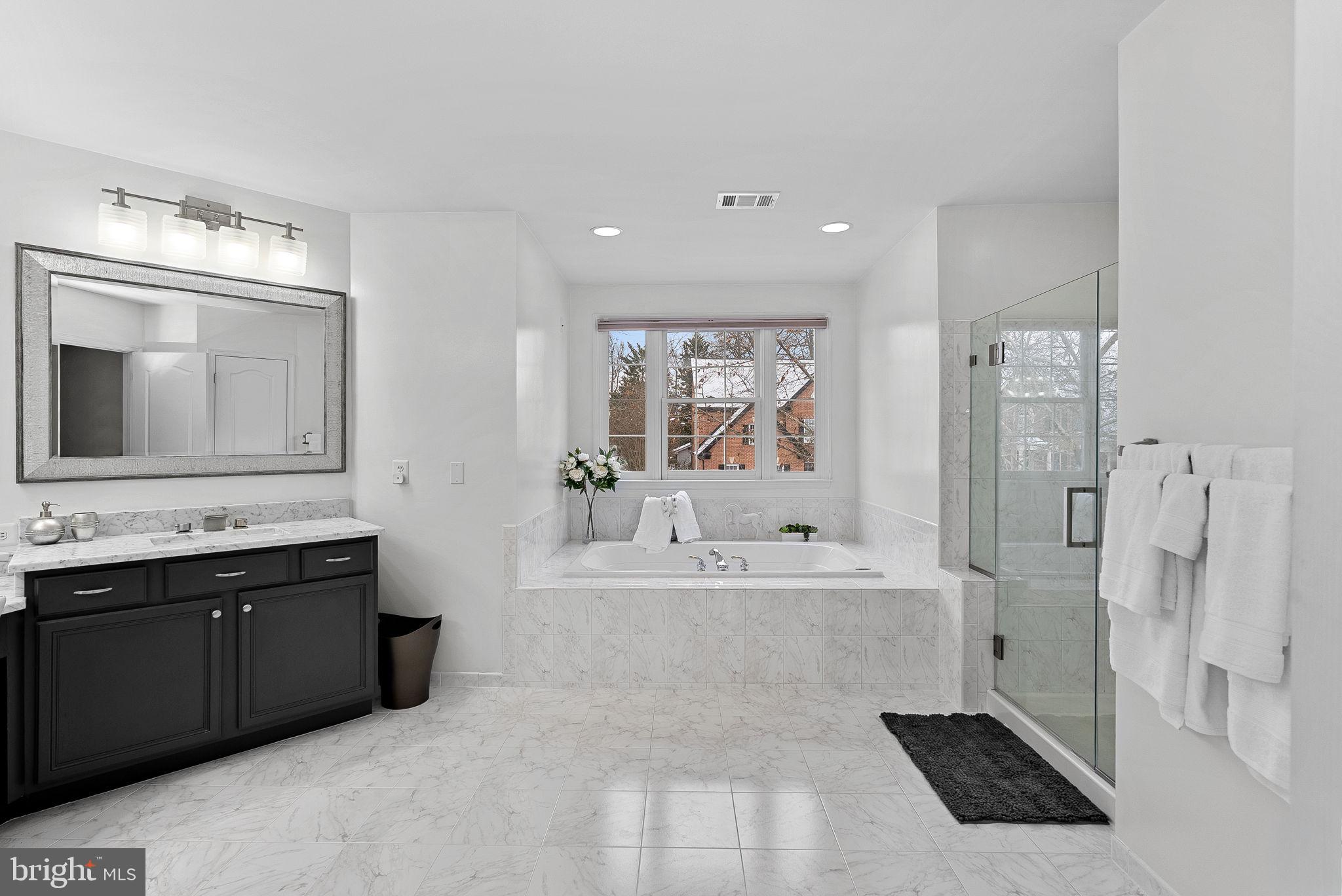 RIVER CREEK - Residential