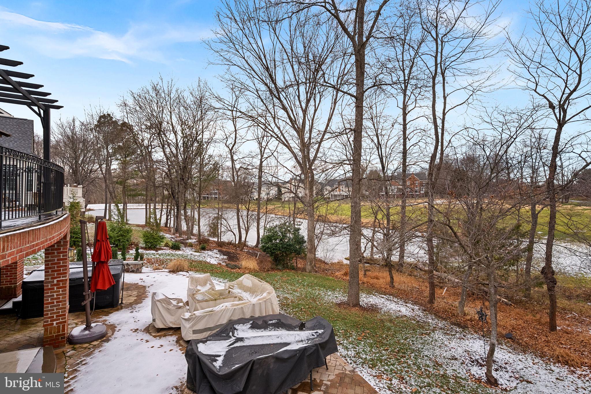 RIVER CREEK - Residential