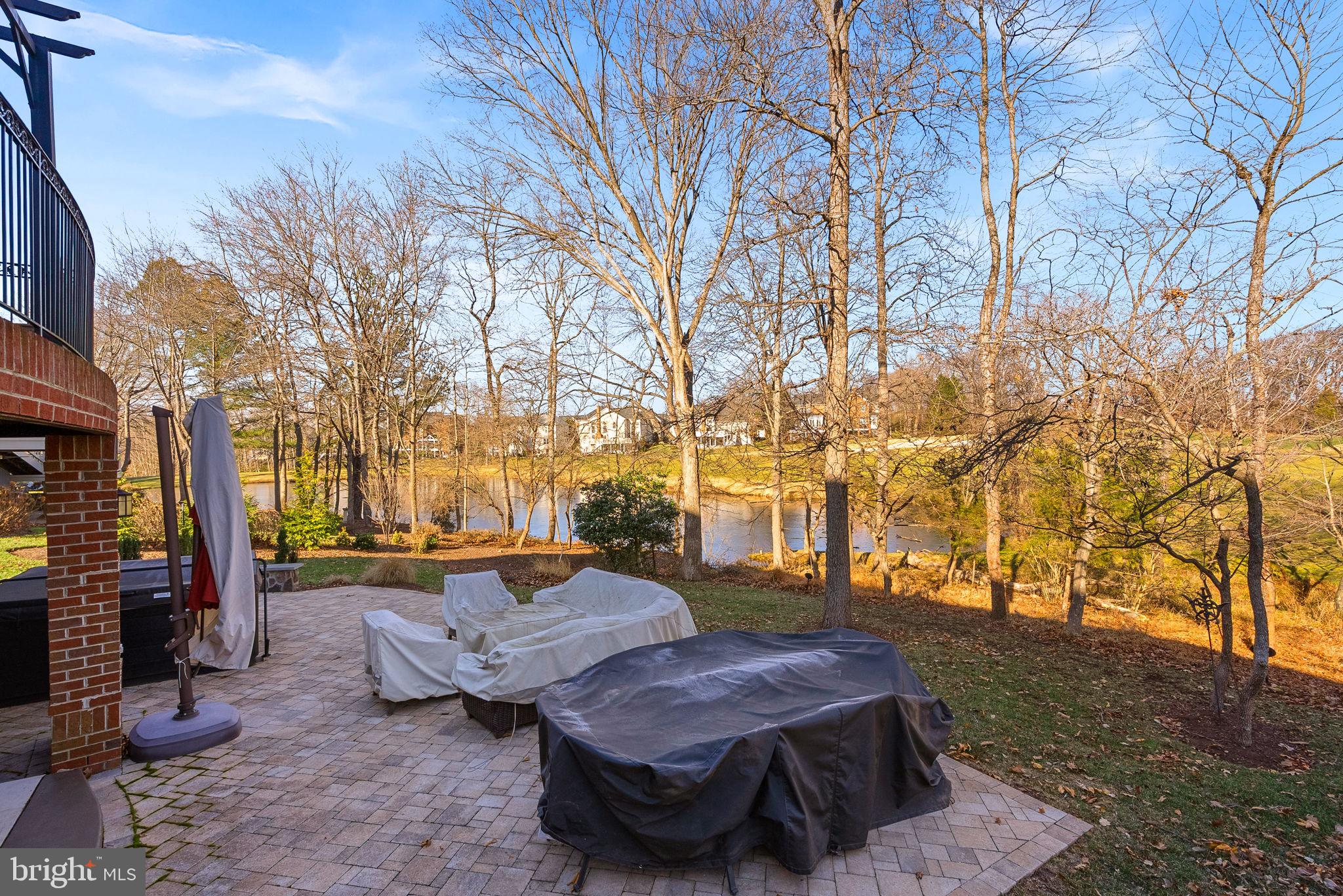 RIVER CREEK - Residential