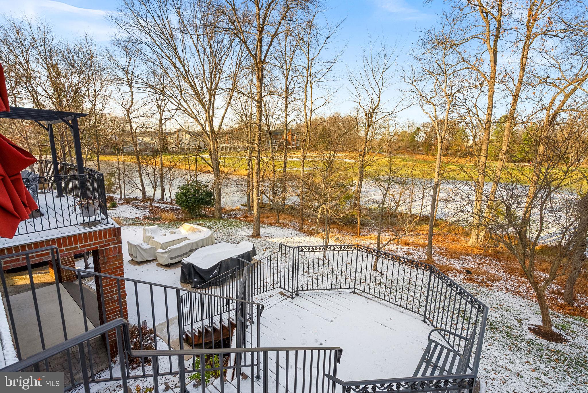 RIVER CREEK - Residential