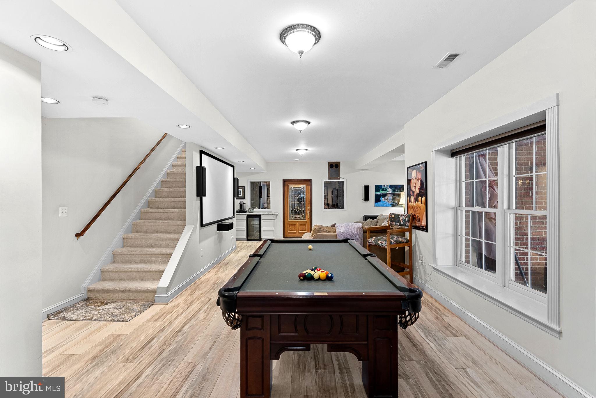 RIVER CREEK - Residential