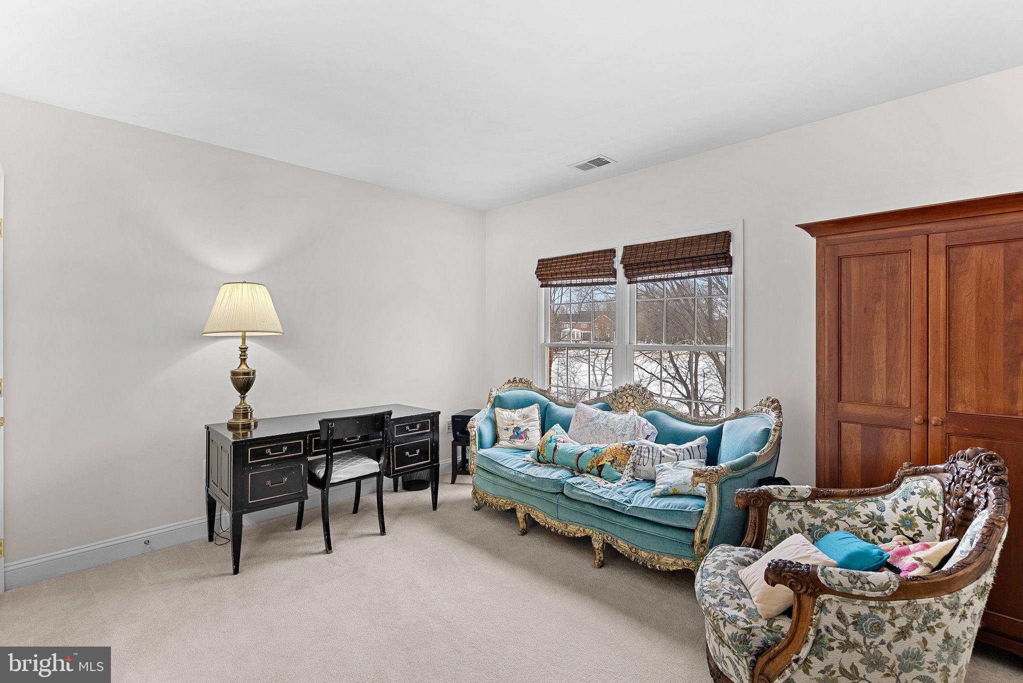 RIVER CREEK - Residential