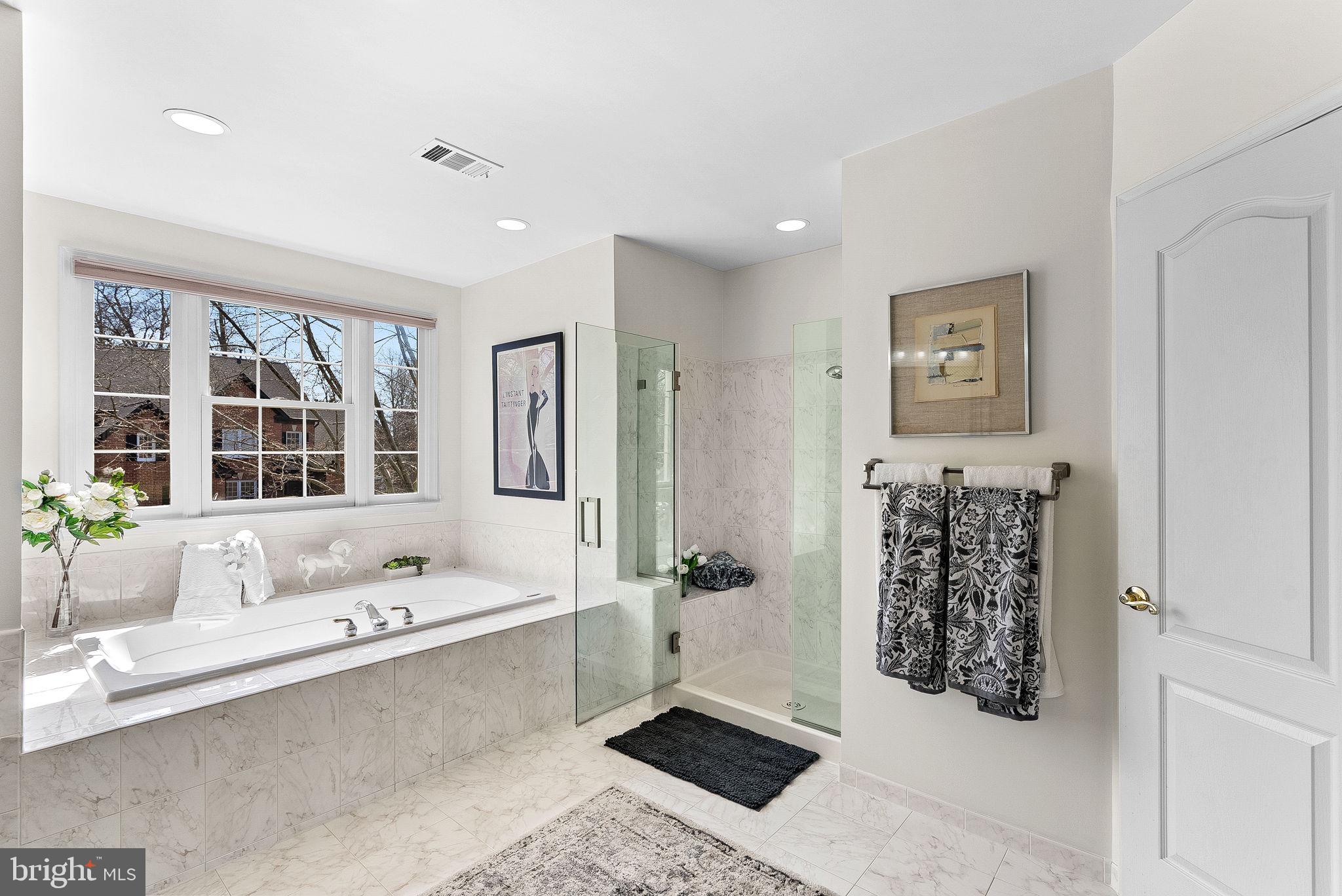 RIVER CREEK - Residential