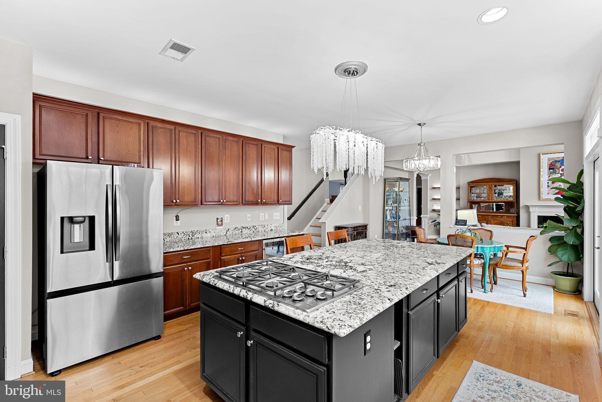 RIVER CREEK - Residential