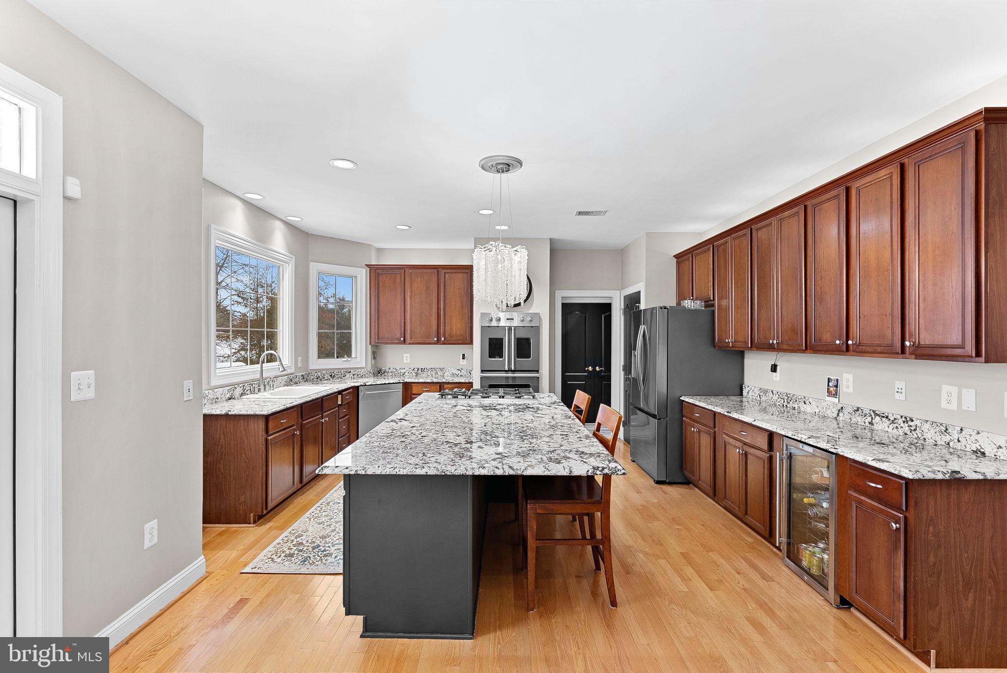 RIVER CREEK - Residential