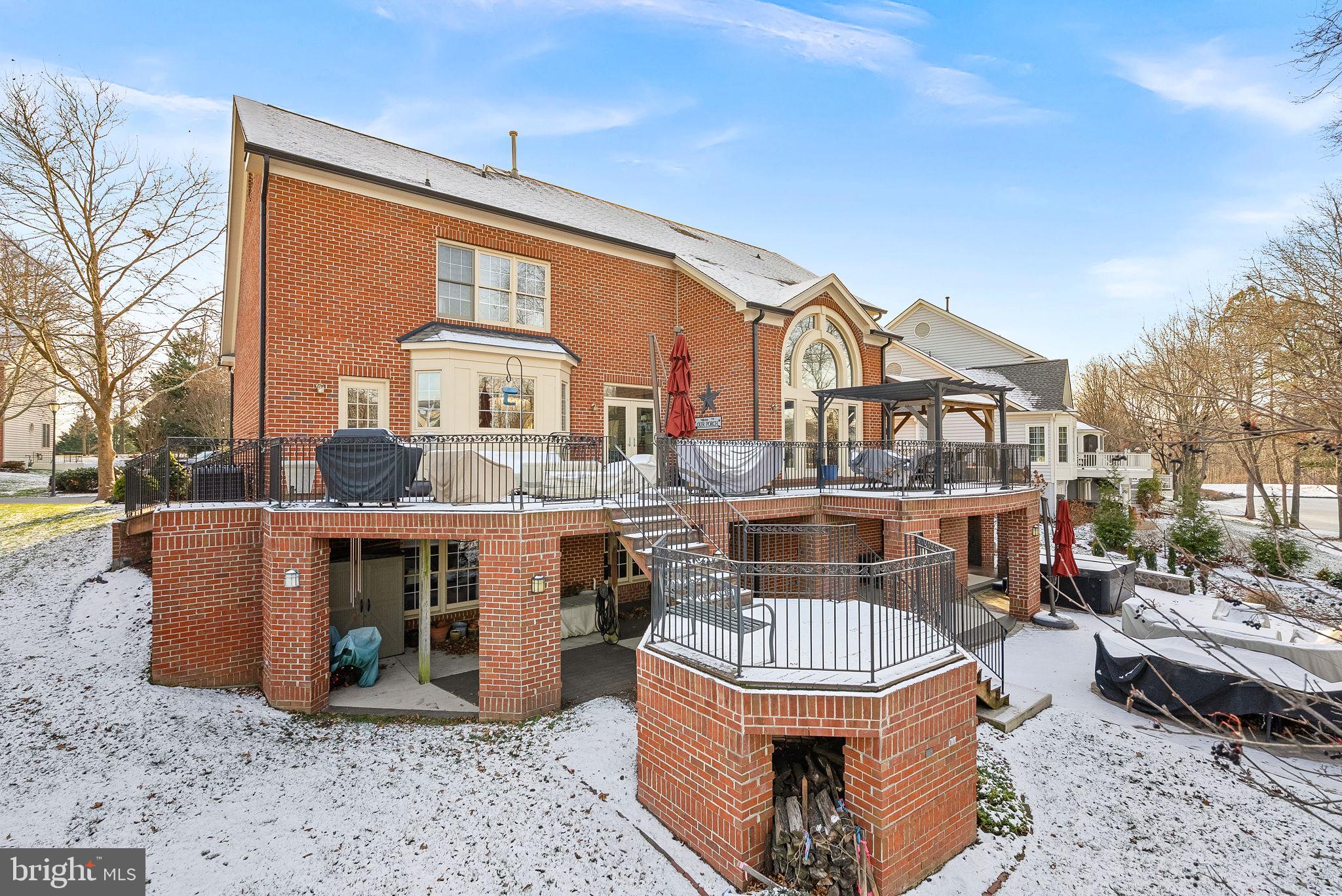 RIVER CREEK - Residential