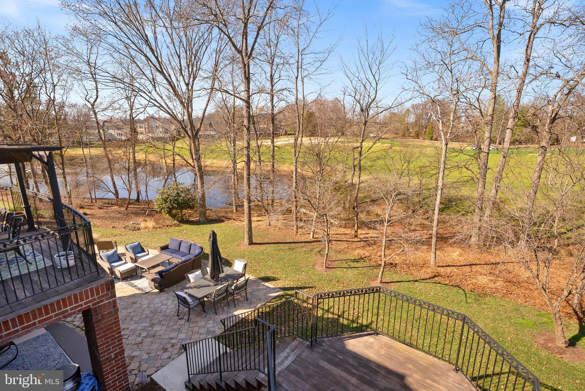 RIVER CREEK - Residential