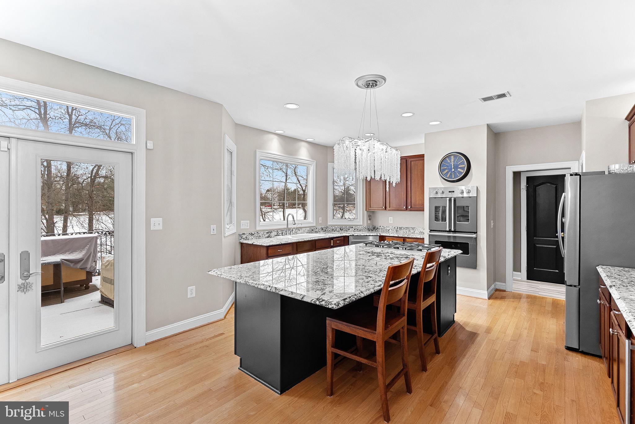 RIVER CREEK - Residential