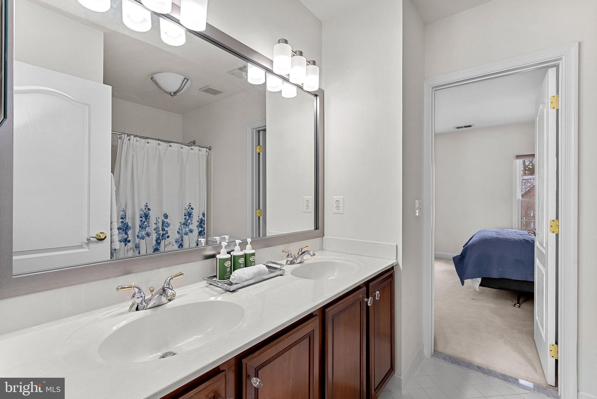 RIVER CREEK - Residential