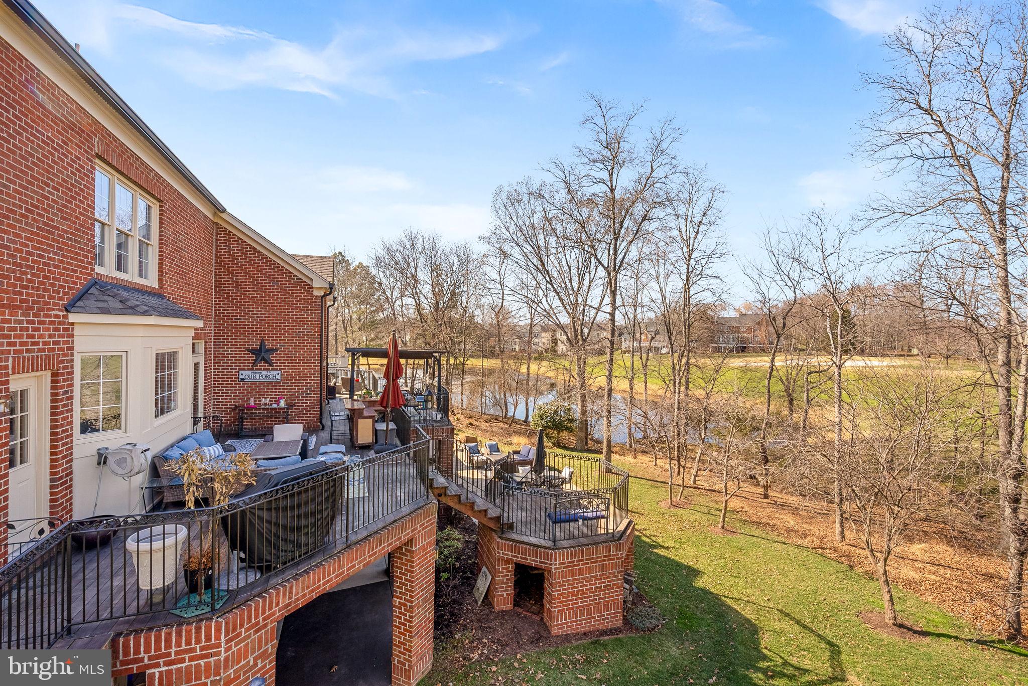 RIVER CREEK - Residential