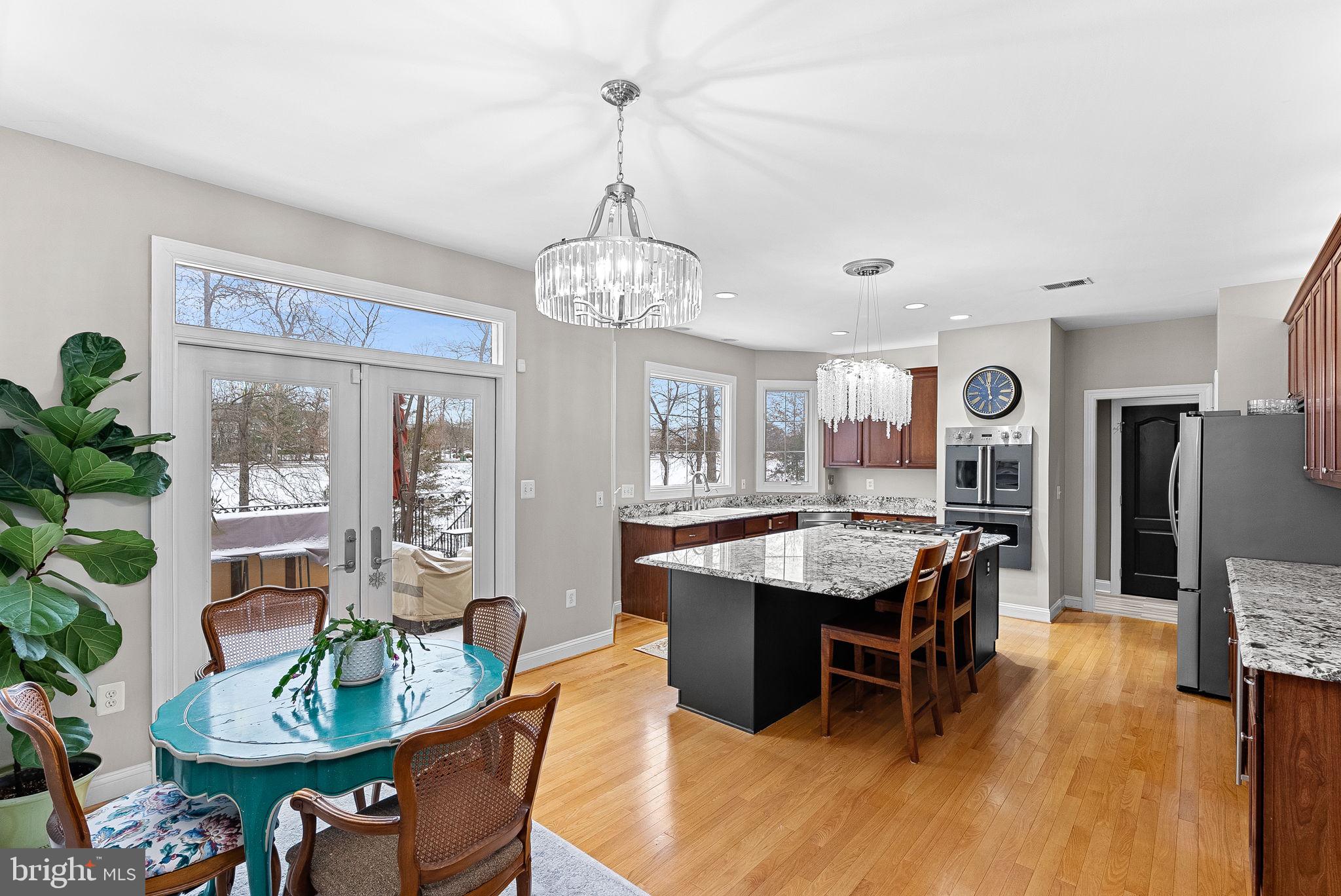 RIVER CREEK - Residential