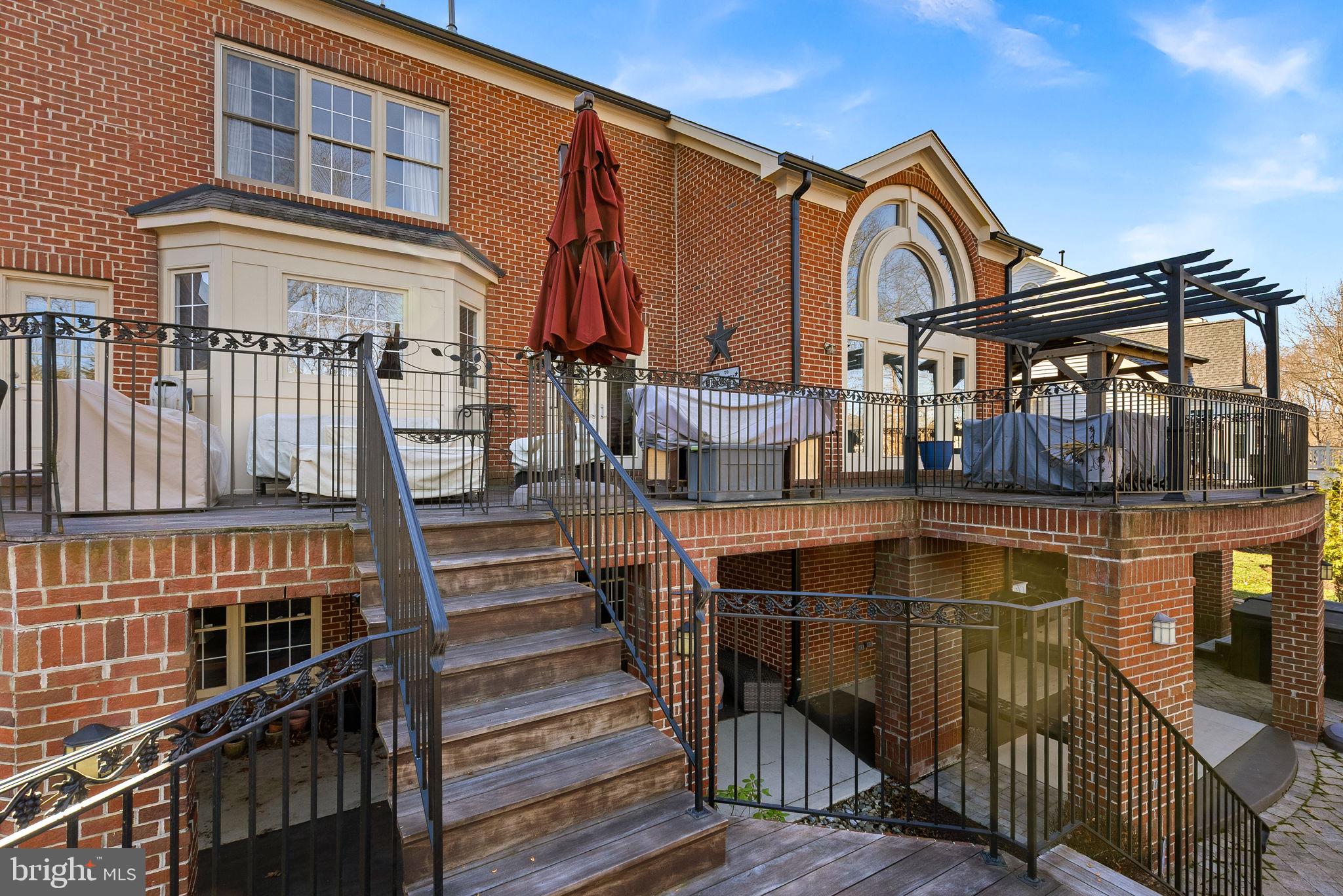 RIVER CREEK - Residential