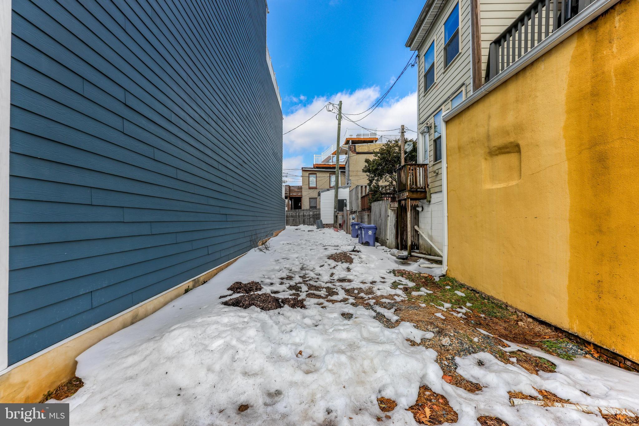 FEDERAL HILL HISTORIC DISTRICT - Land