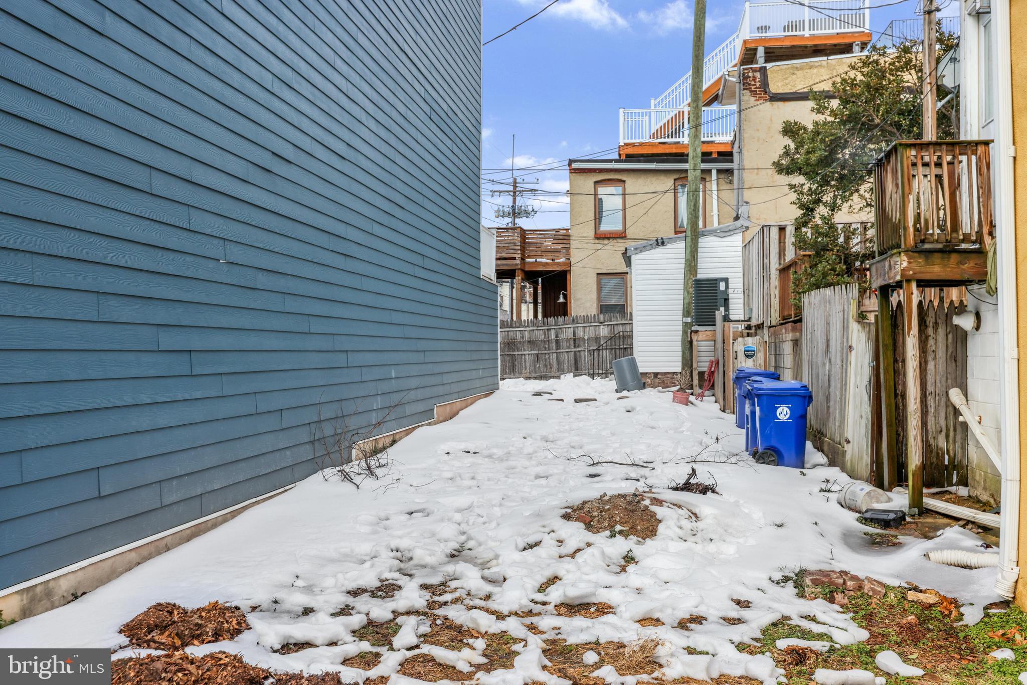 FEDERAL HILL HISTORIC DISTRICT - Land