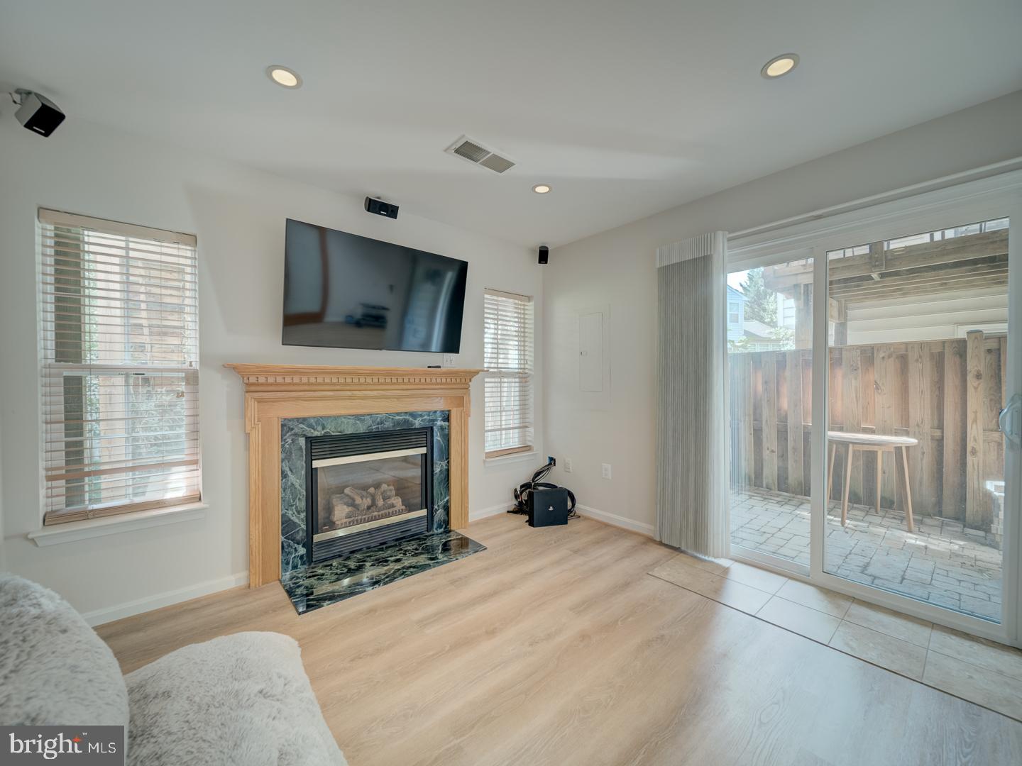 WALNEY VILLAGE - Residential Lease