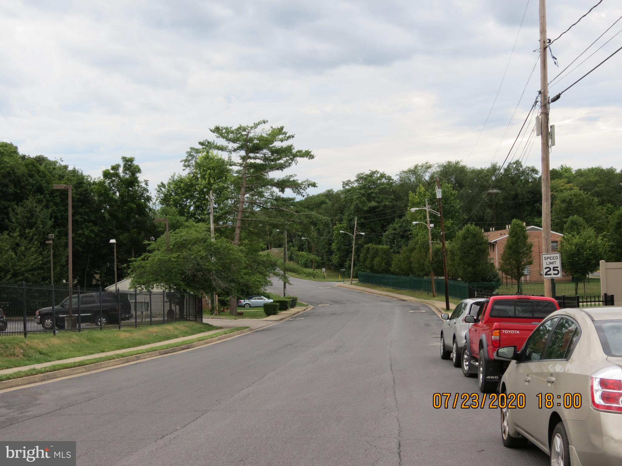 GEORGETOWN SQUARE - Residential