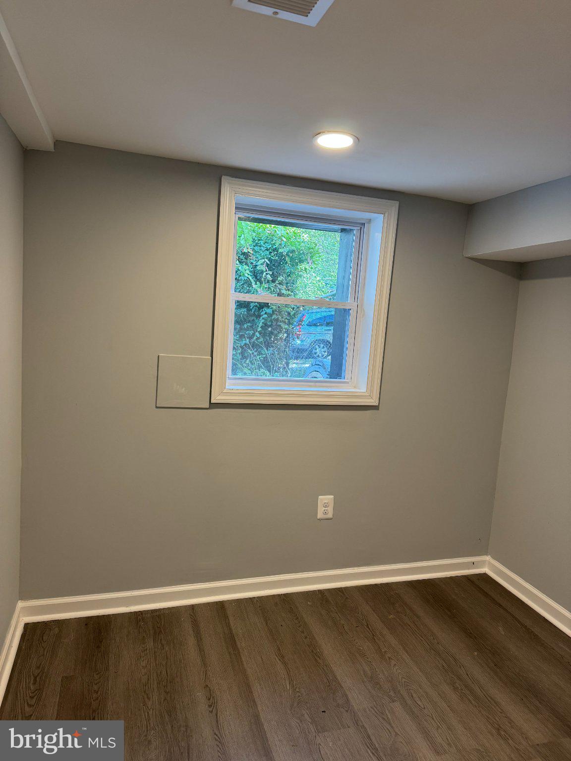 407 XENIA STREET SE