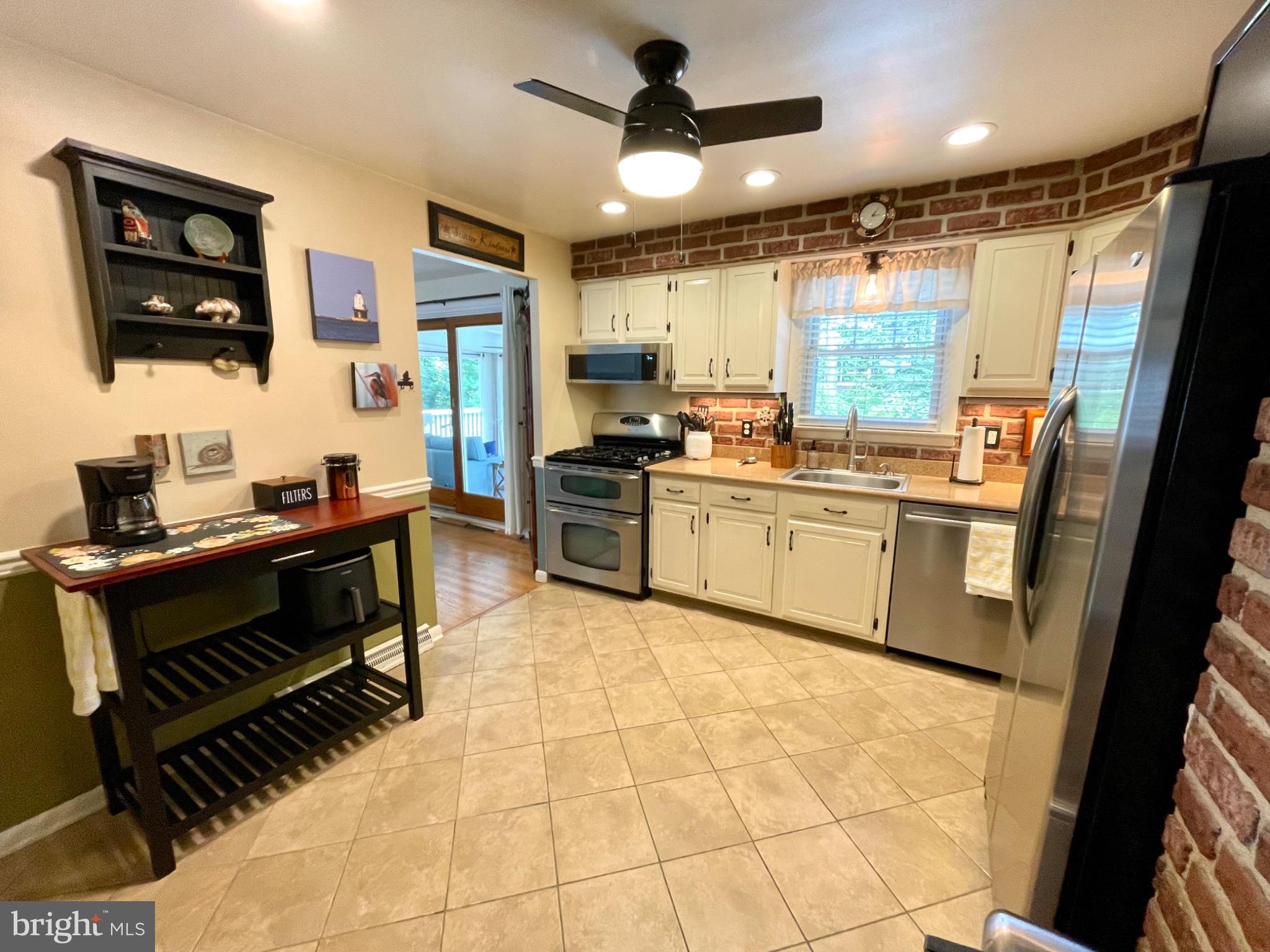 2731 CAMBRIDGE ROAD