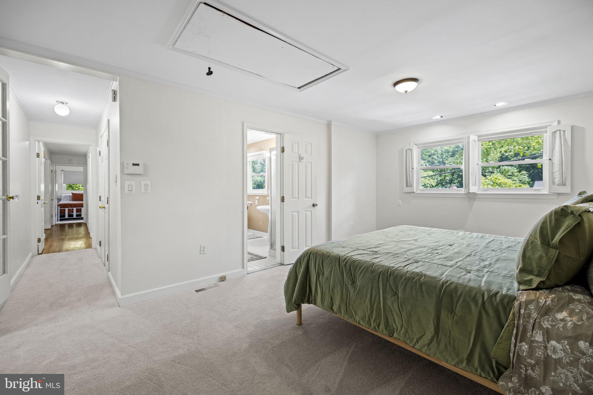 LINCOLNIA HILLS - Residential