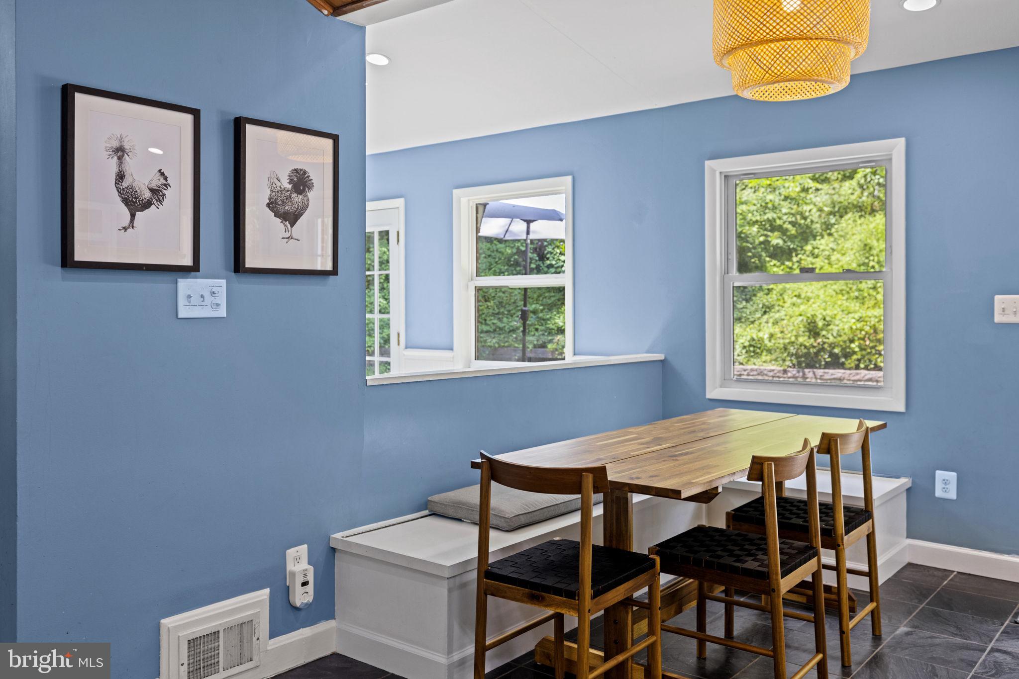 LINCOLNIA HILLS - Residential