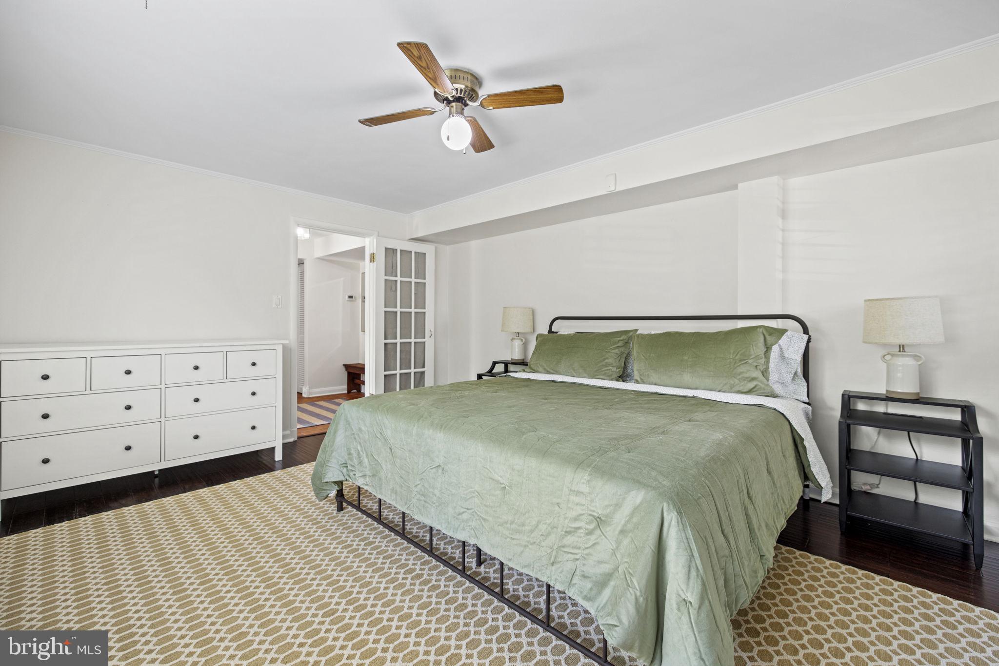 LINCOLNIA HILLS - Residential