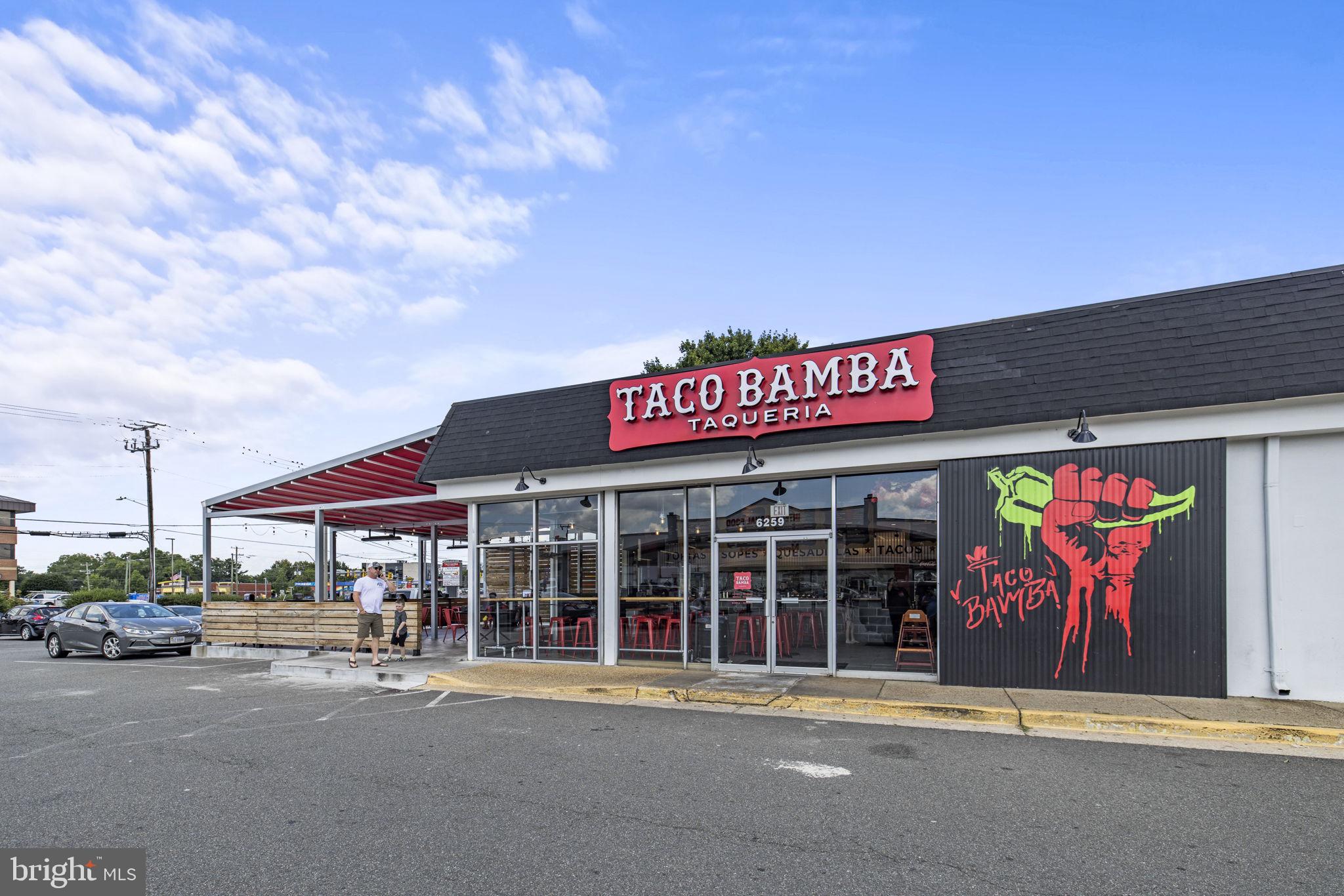 LINCOLNIA HILLS - Residential