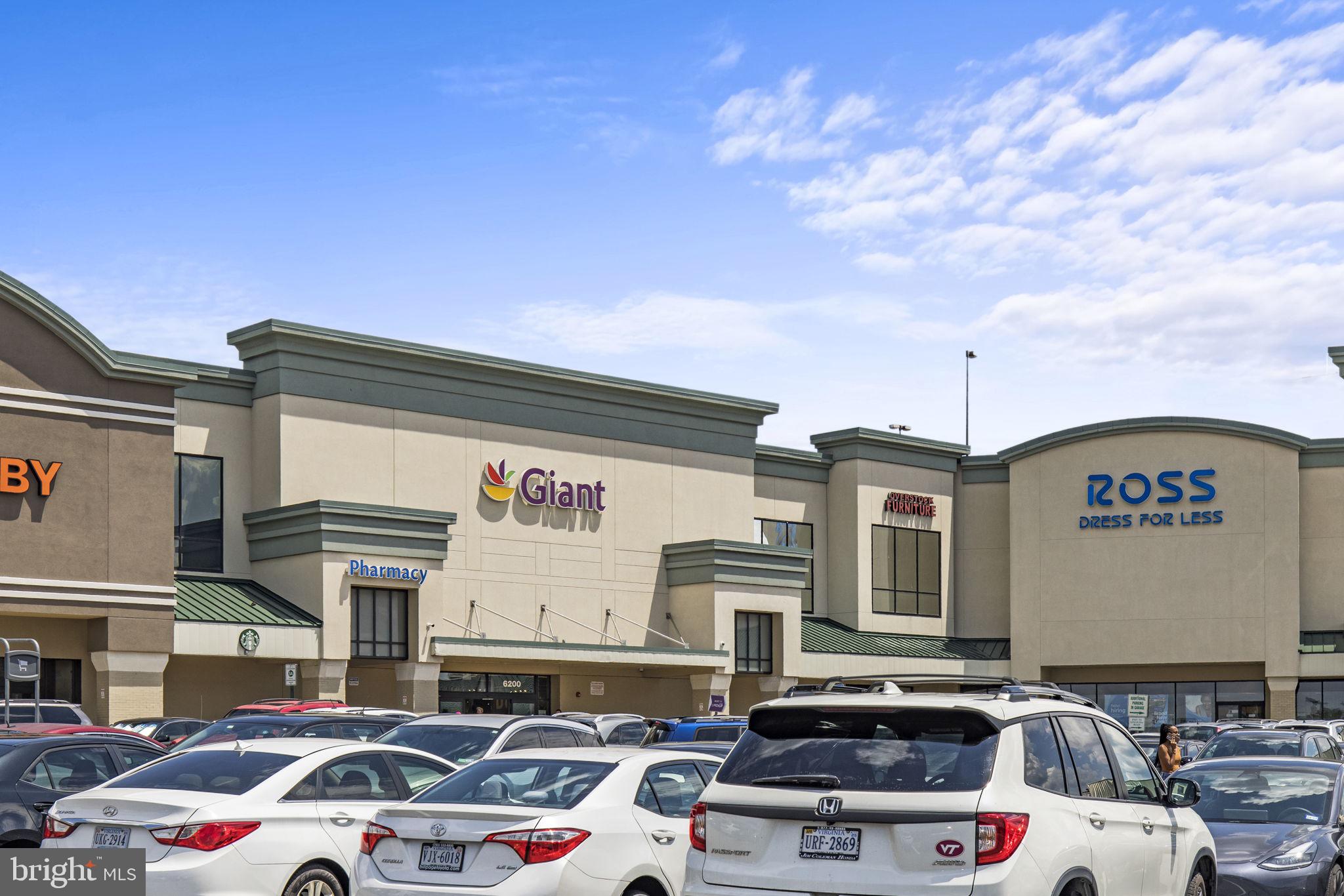 LINCOLNIA HILLS - Residential