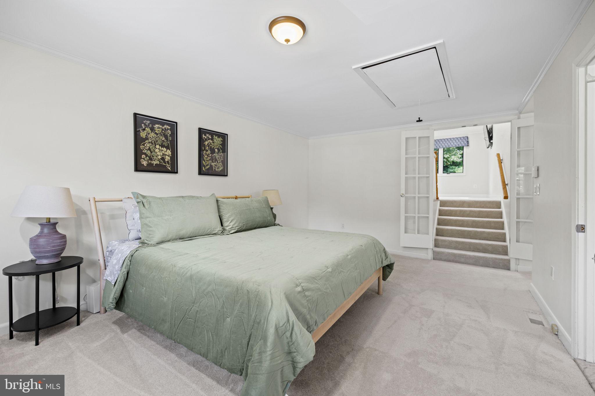 LINCOLNIA HILLS - Residential