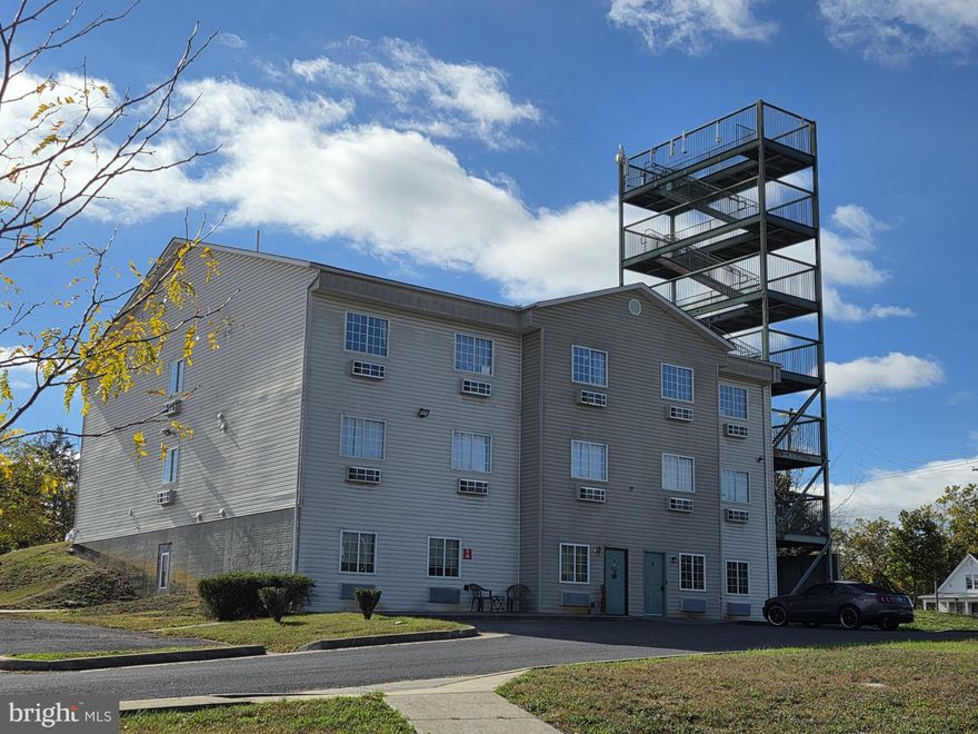 Two Bedroom unit available: 2-bedroom unit on 1st level with carpeting; kitchen with refrigerator, MW, 2-burner cooktop (no oven), no laundry hookup in units; coin-operated laundry room available; ample parking; convenient to downtown Strasburg and I81 / I66. No pets, No smoking. Utilities included in rent. Available January 1st.