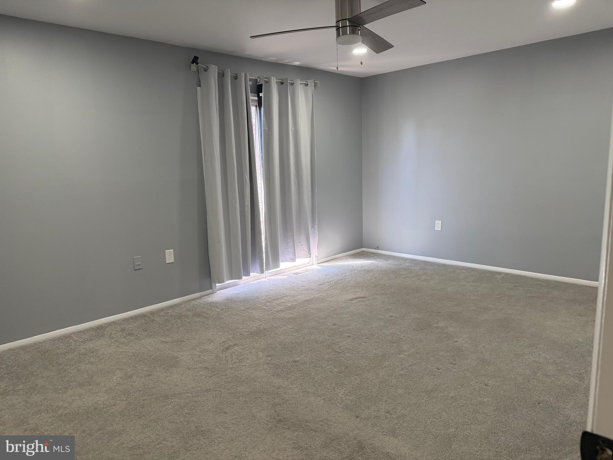 GREENBERRY WOODS - Residential