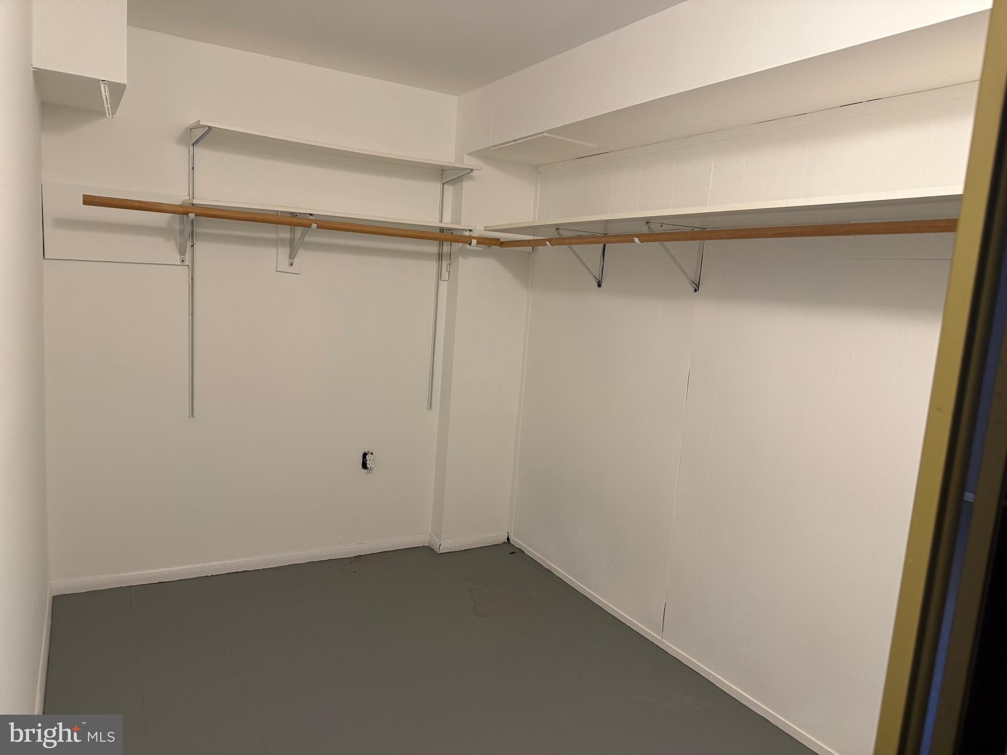 GREENBERRY WOODS - Residential