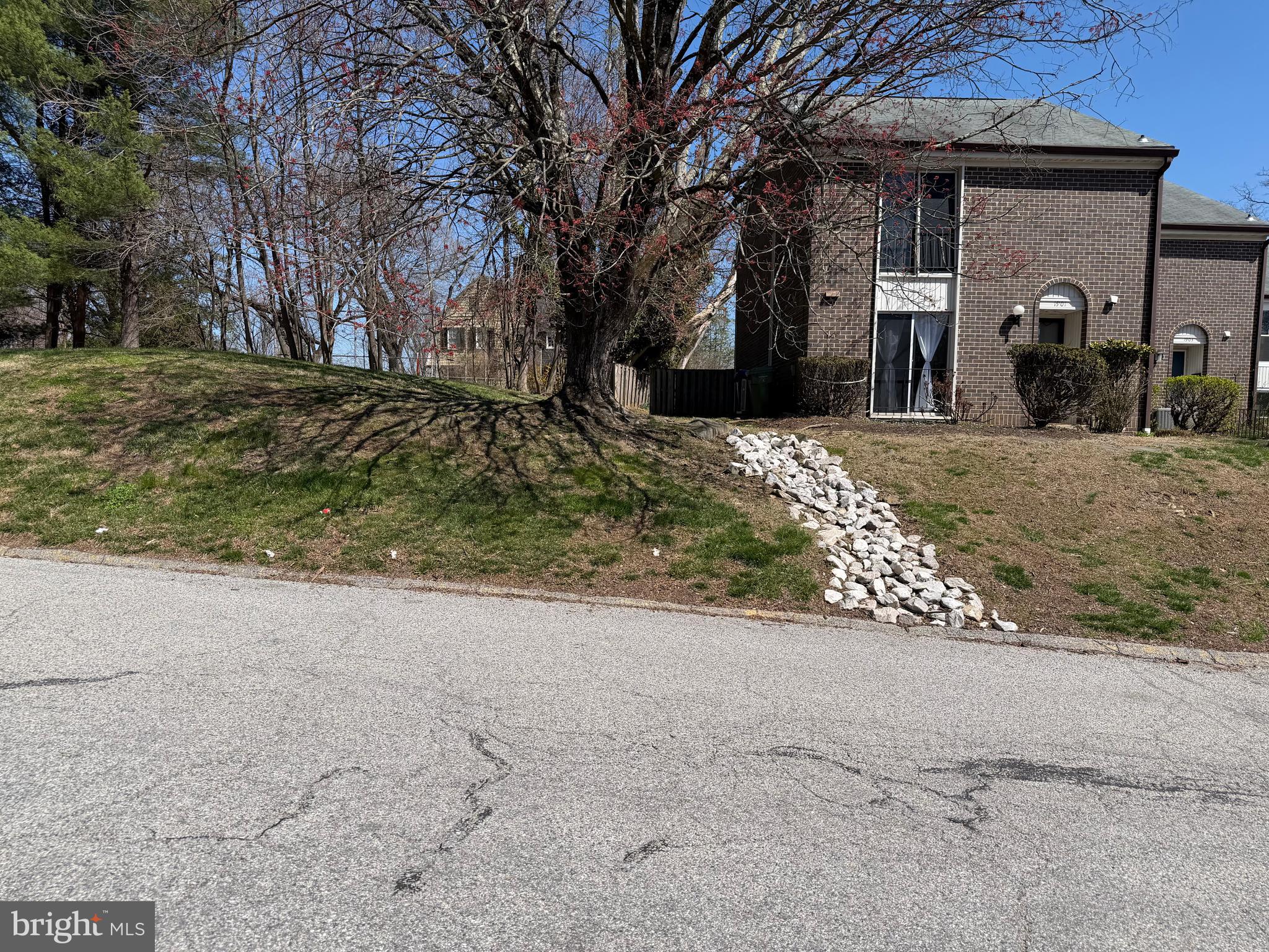 GREENBERRY WOODS - Residential