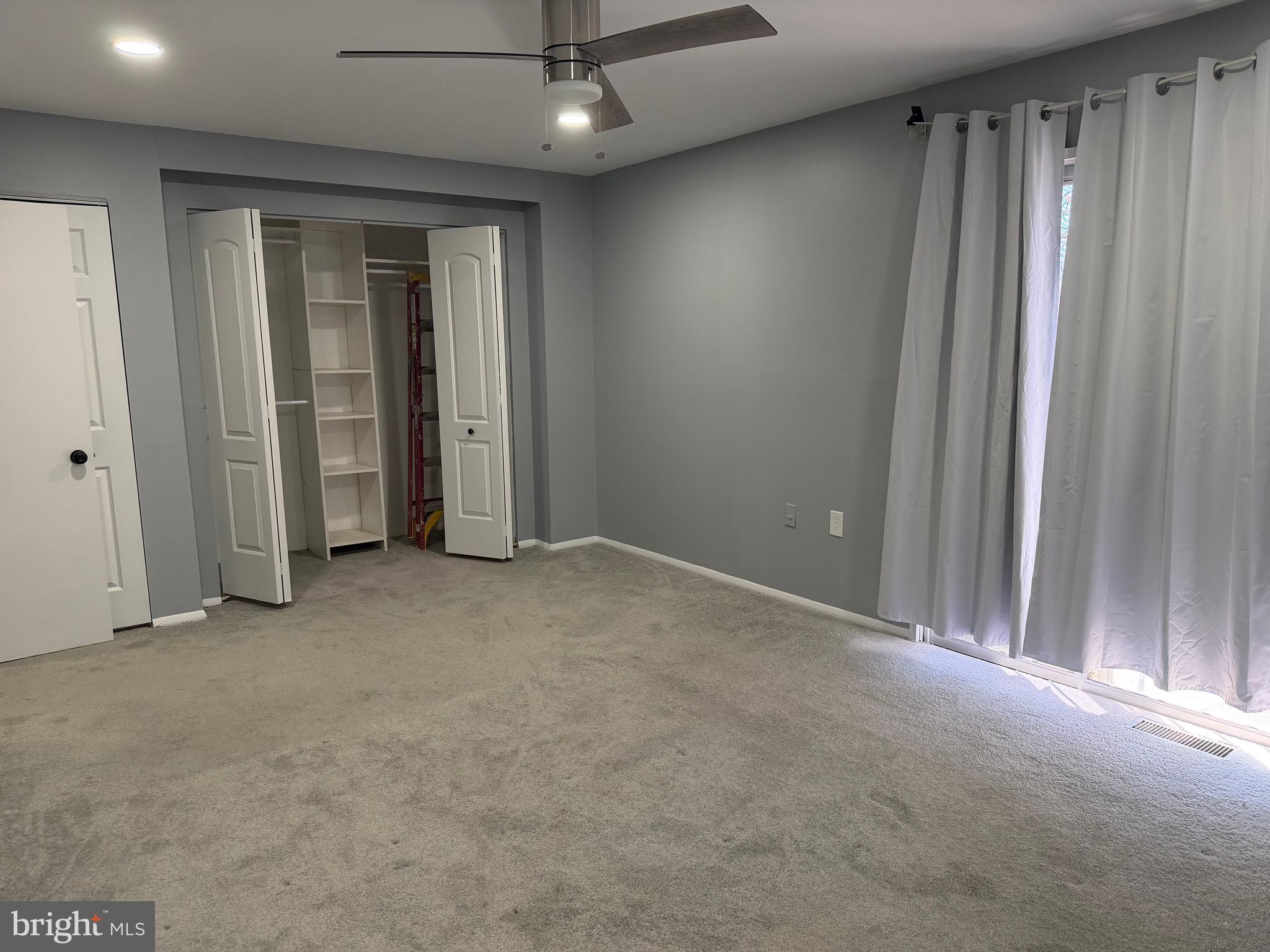 GREENBERRY WOODS - Residential