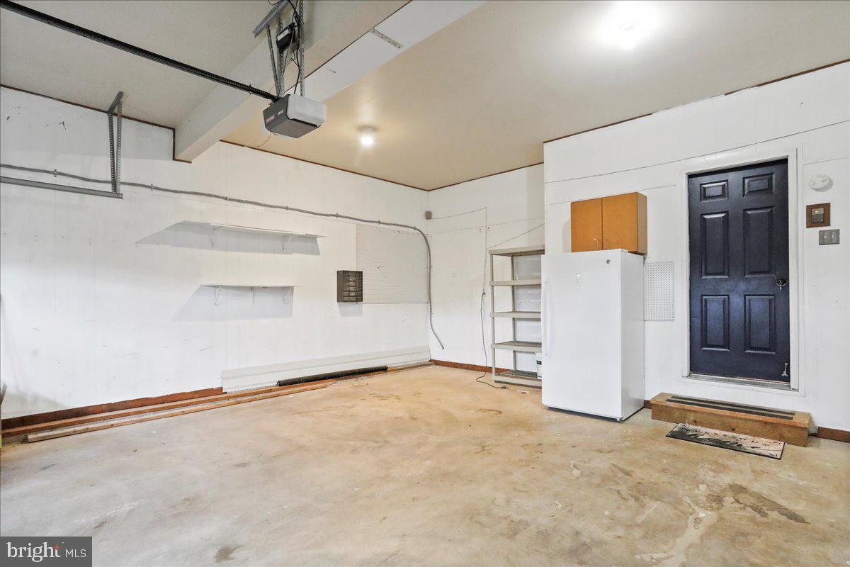 LOCUST HILL - Residential