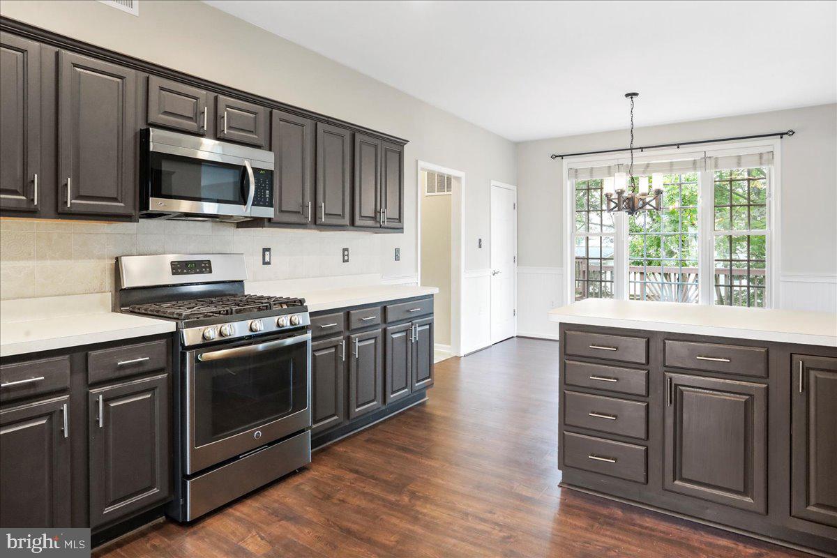 LOCUST HILL - Residential