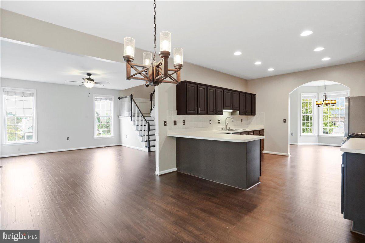 LOCUST HILL - Residential