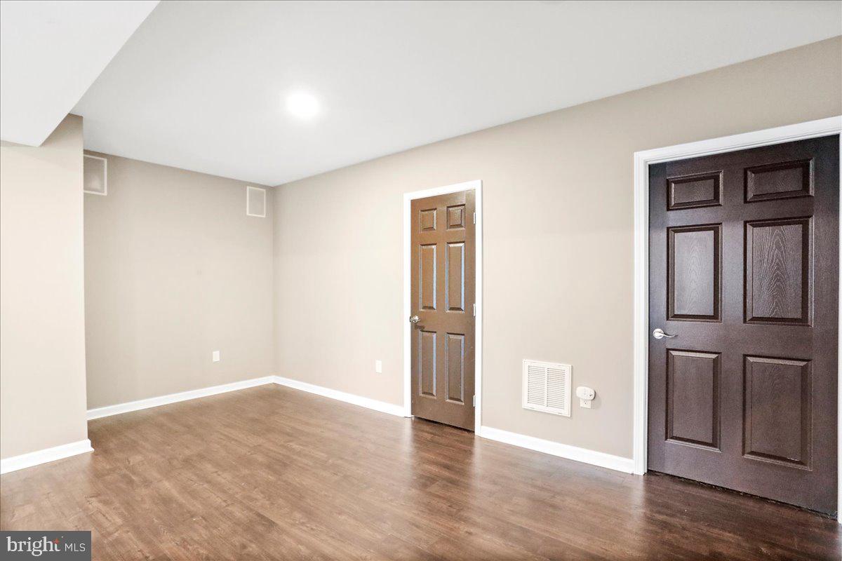 LOCUST HILL - Residential