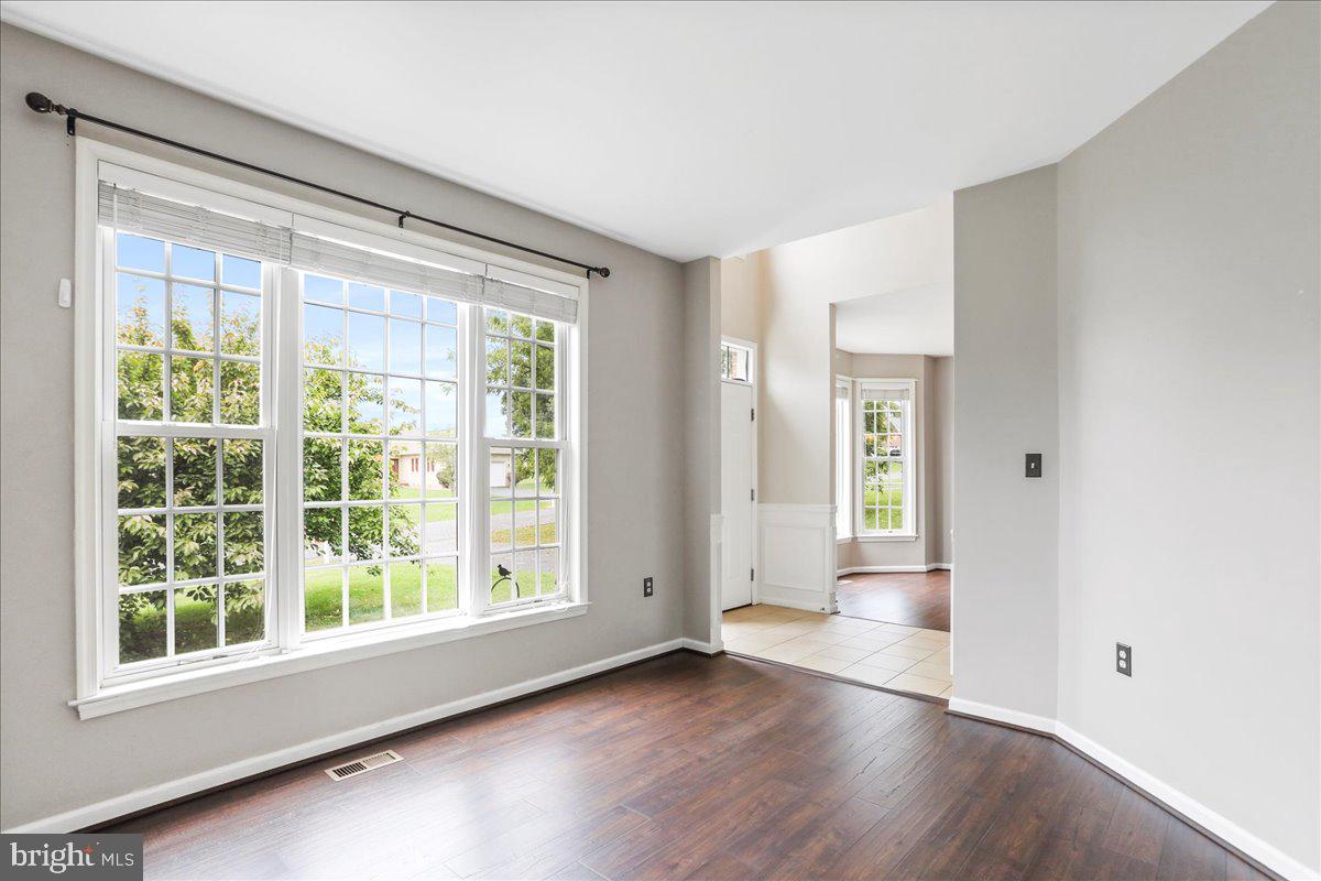 LOCUST HILL - Residential