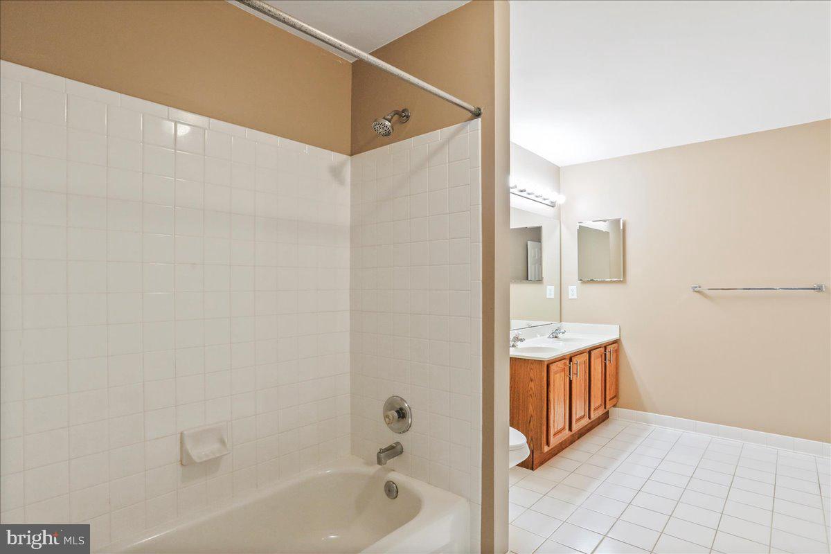 LOCUST HILL - Residential