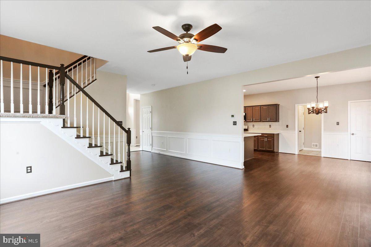 LOCUST HILL - Residential