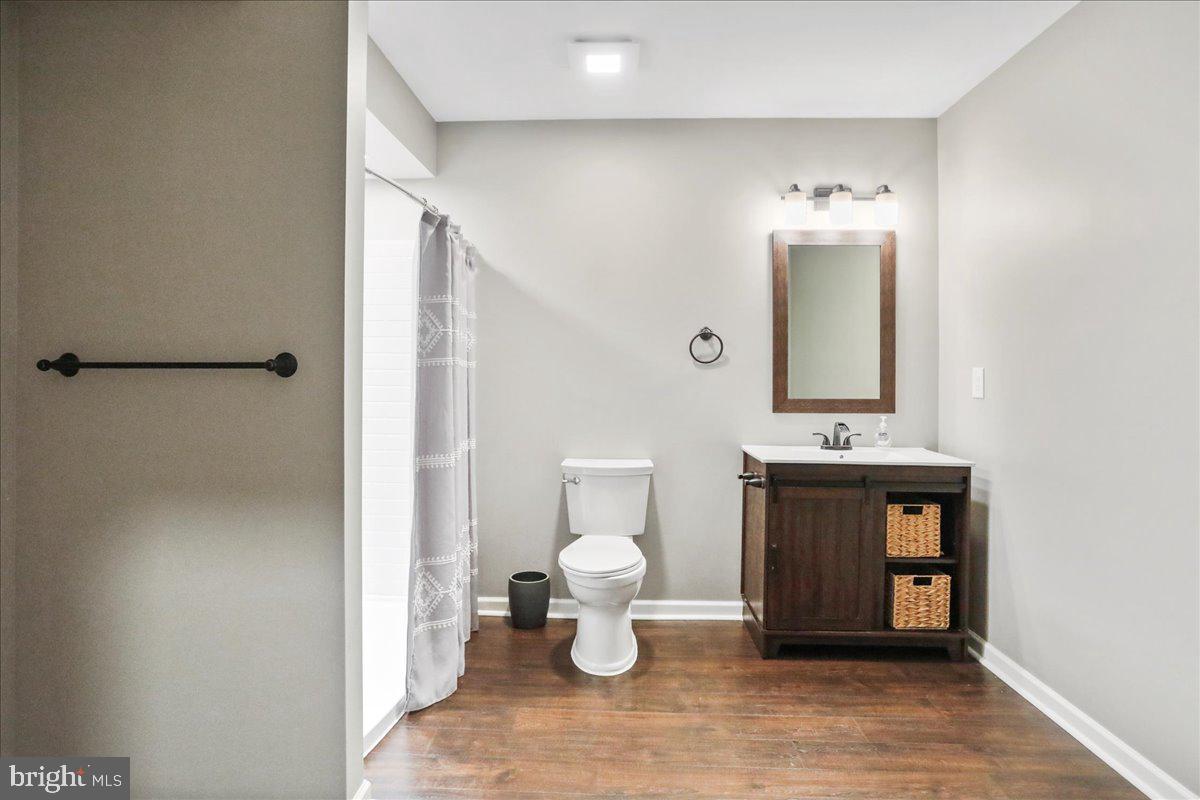 LOCUST HILL - Residential